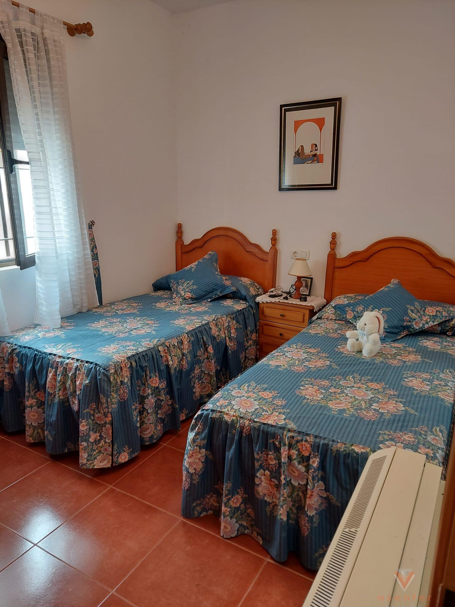 For sale of house in Valverde del Fresno