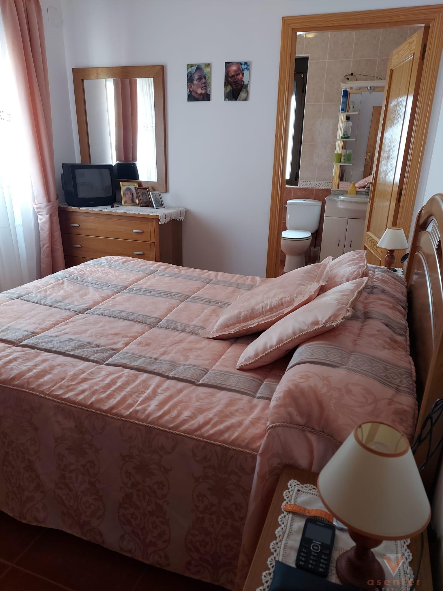 For sale of house in Valverde del Fresno