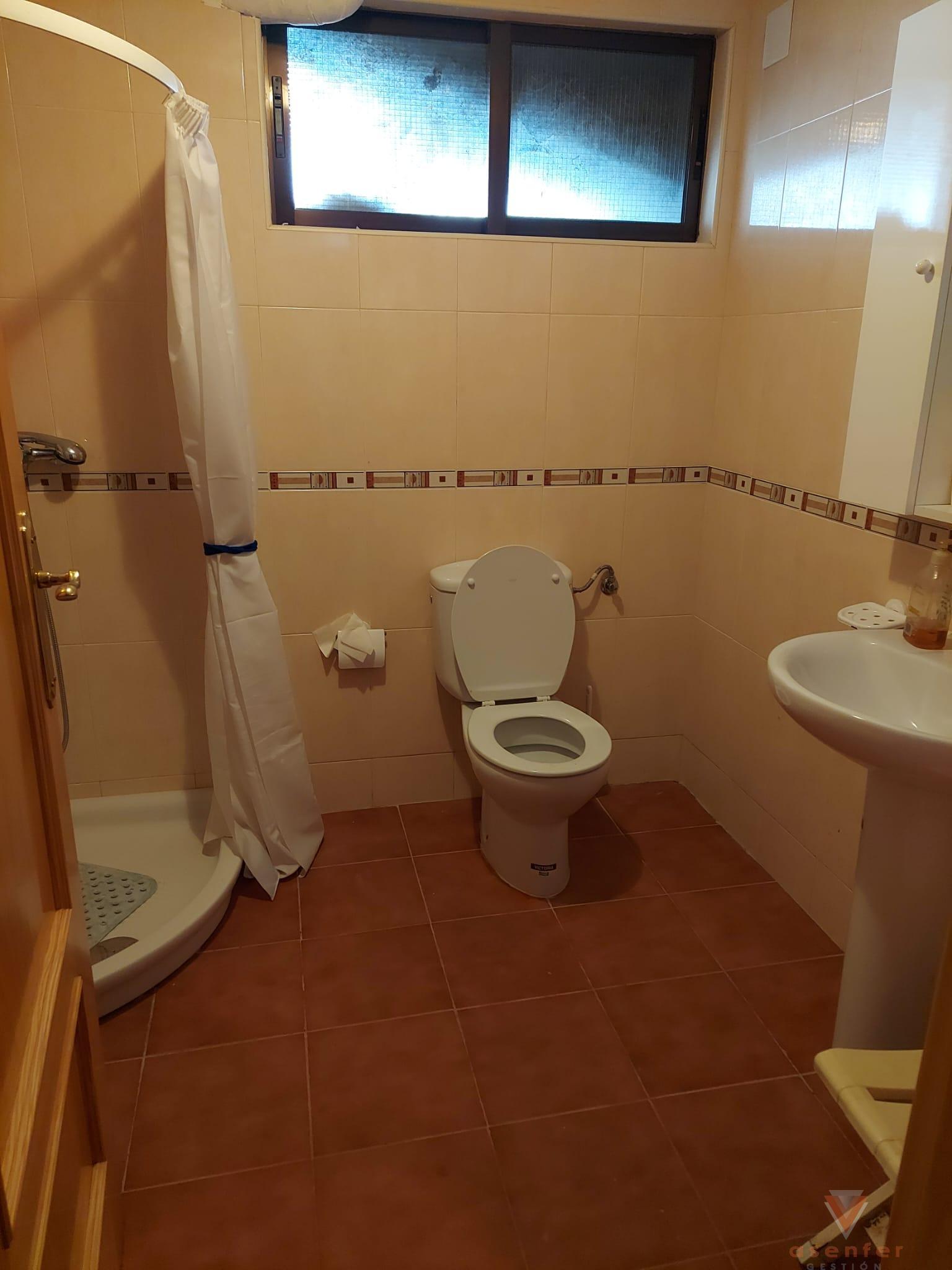 For sale of house in Valverde del Fresno
