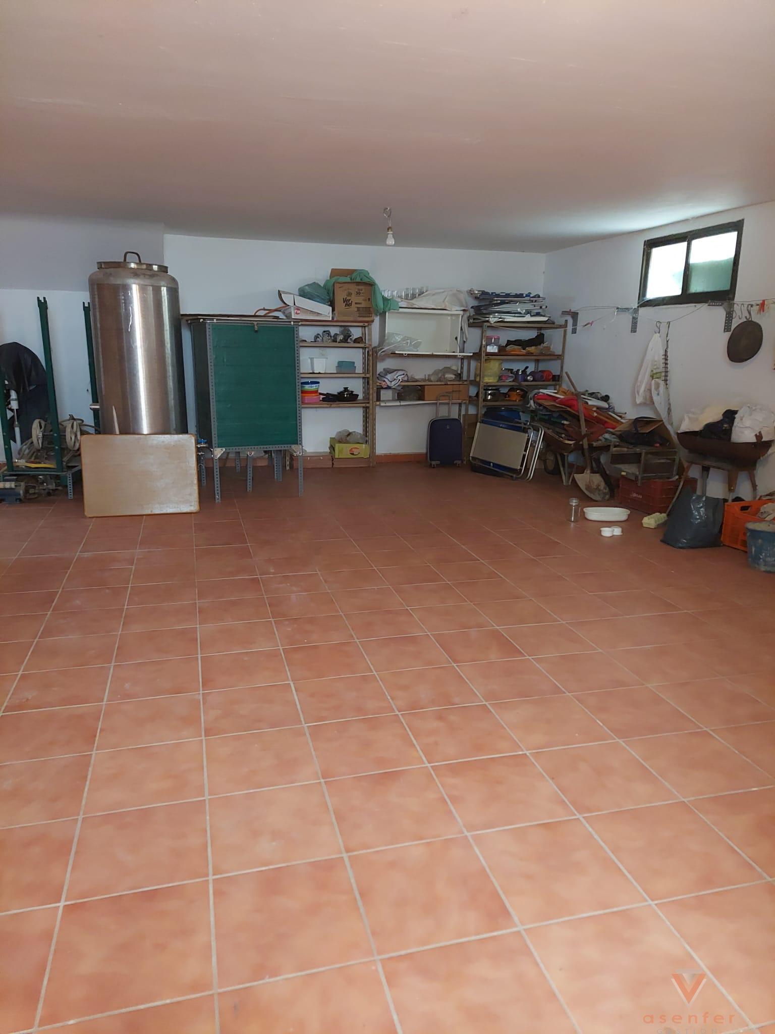 For sale of house in Valverde del Fresno