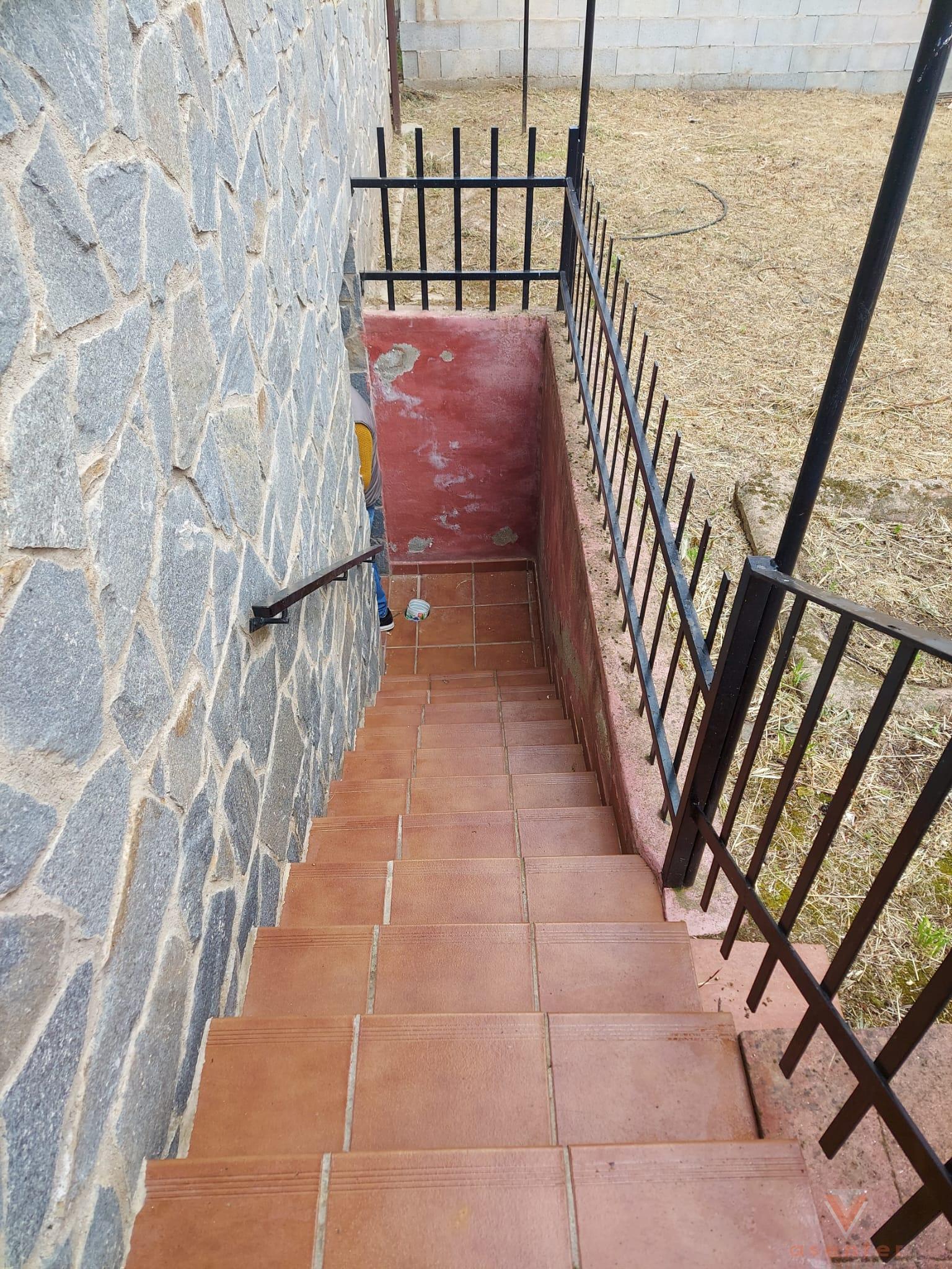 For sale of house in Valverde del Fresno