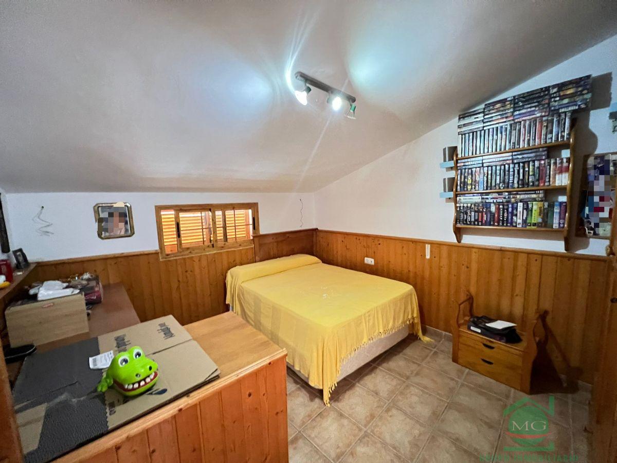 For sale of house in San Roque