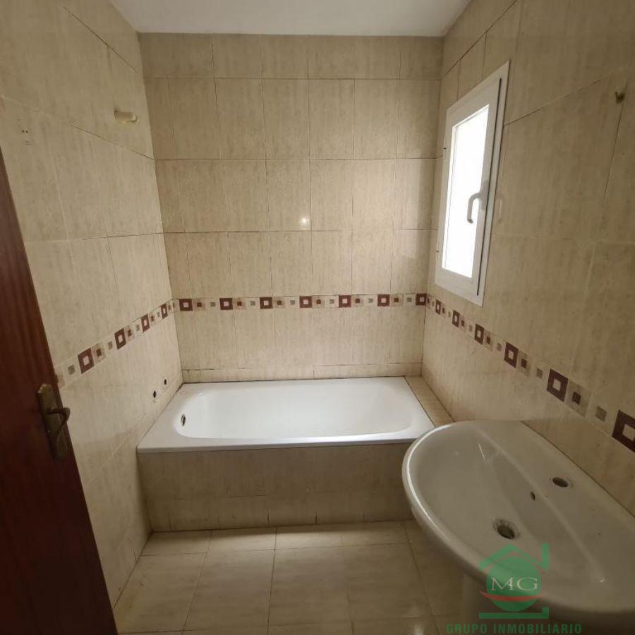 For sale of flat in San Roque