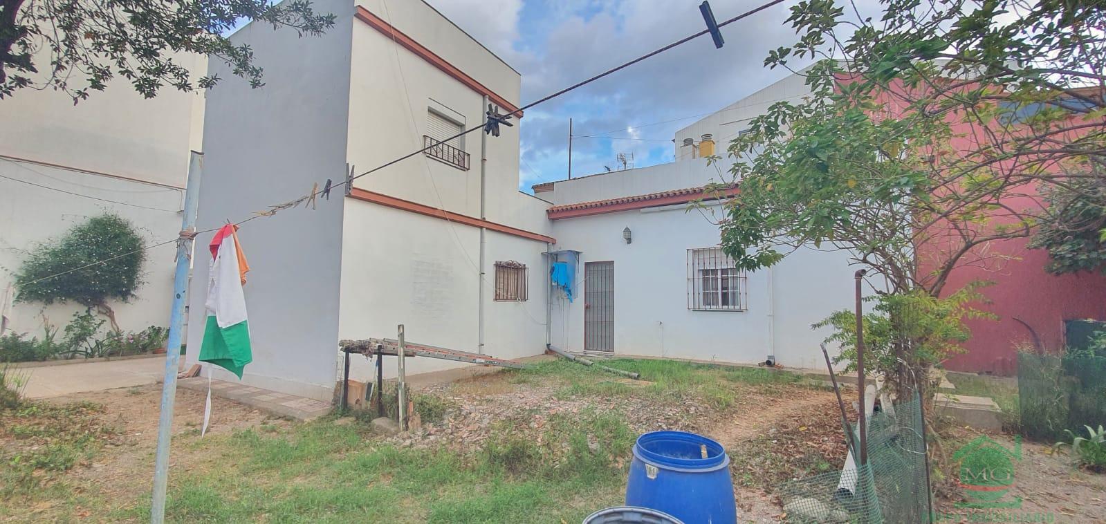 For sale of villa in La Linea de la Concepcion
