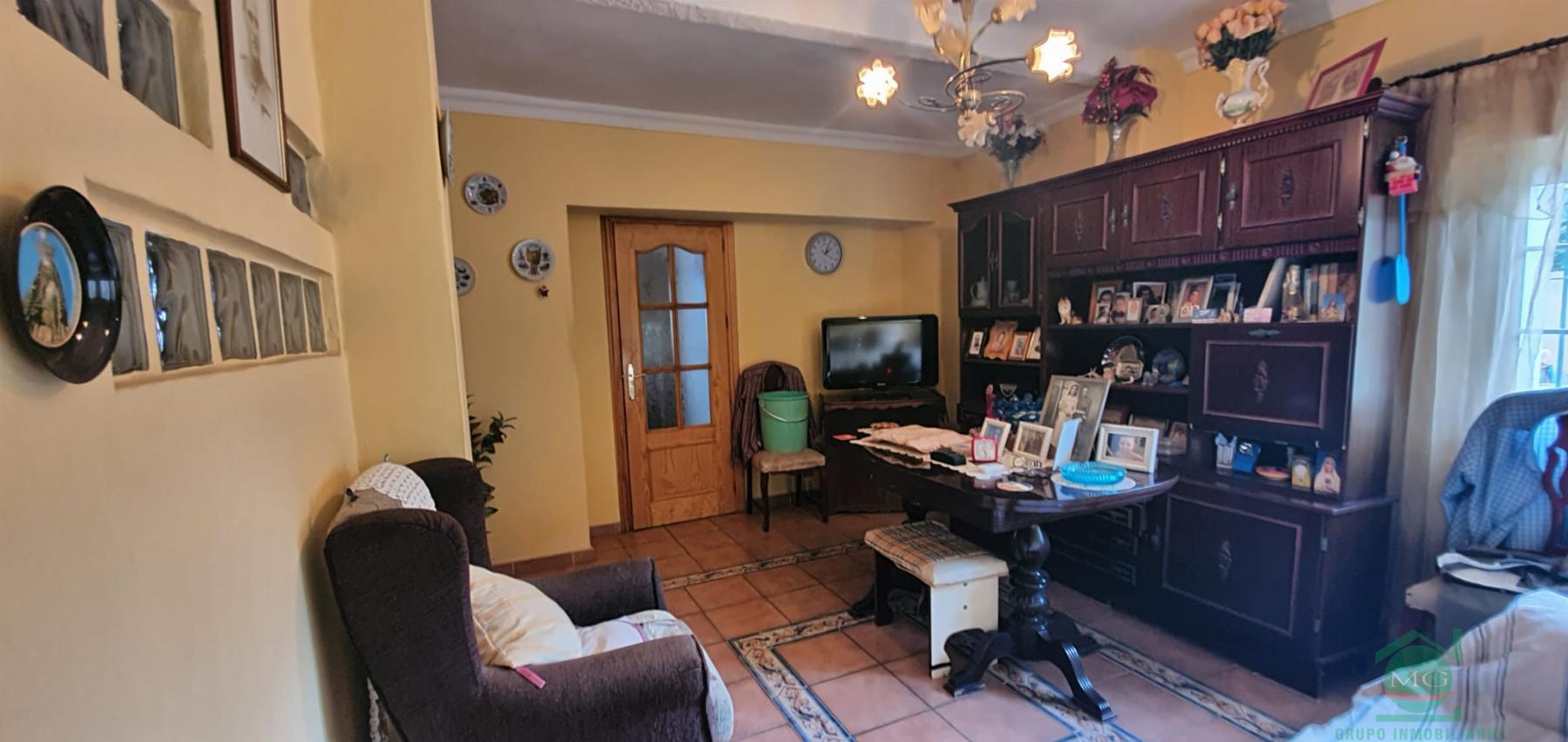 For sale of villa in La Linea de la Concepcion