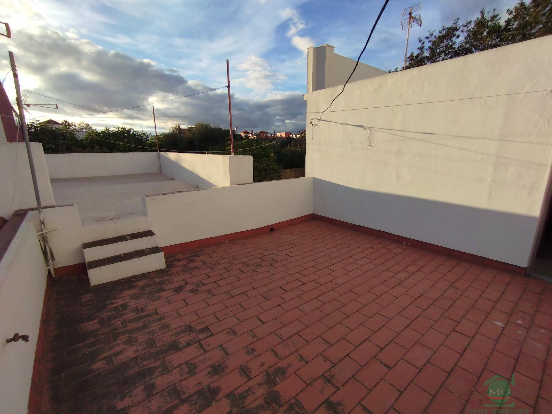 For sale of villa in La Linea de la Concepcion