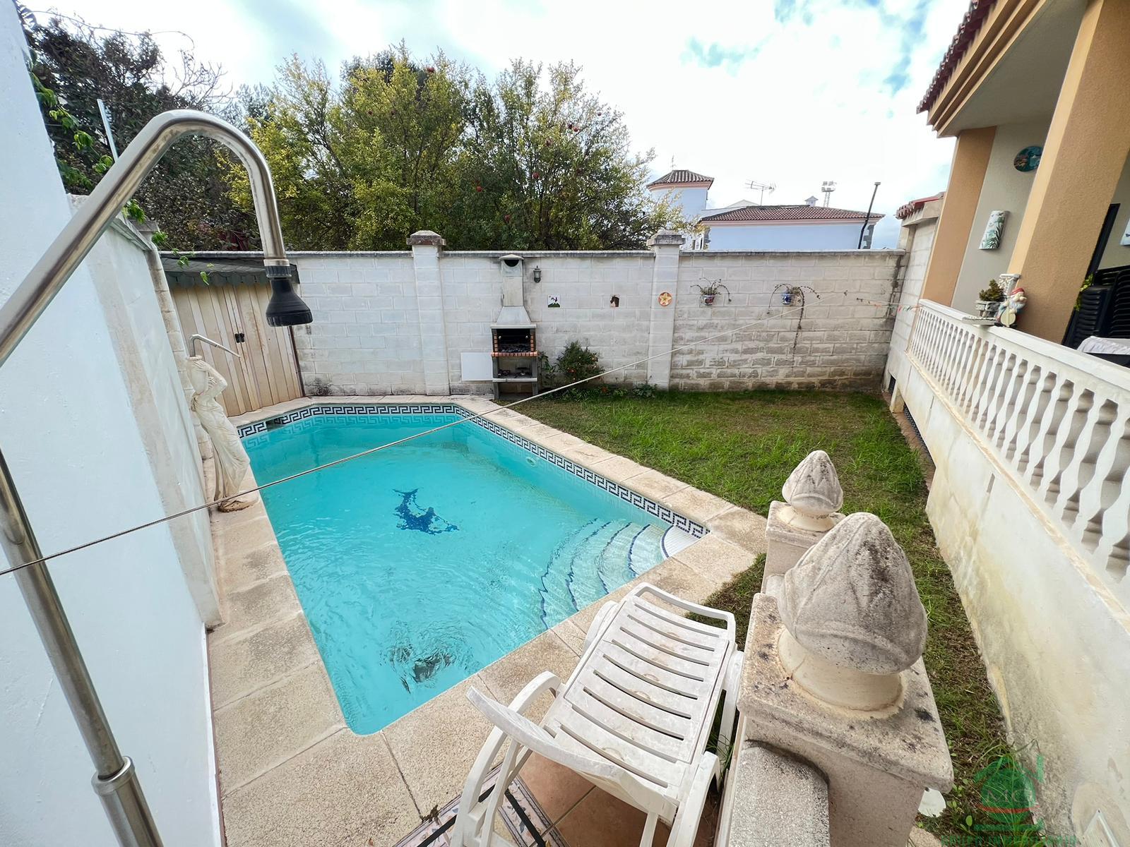 For sale of house in San Roque