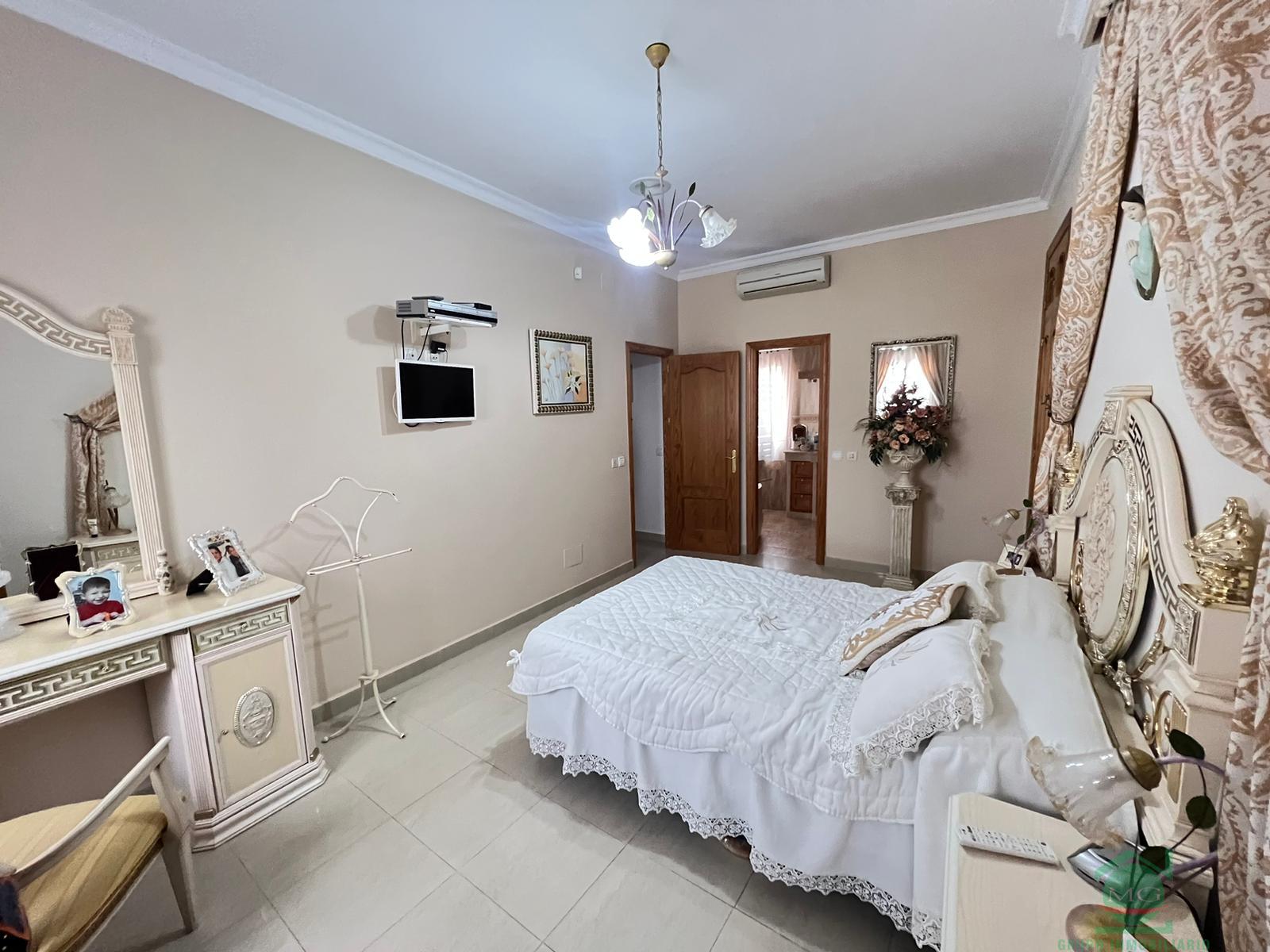 For sale of house in San Roque