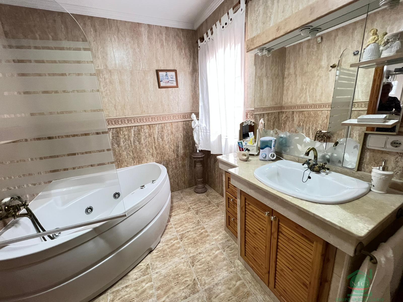 For sale of house in San Roque