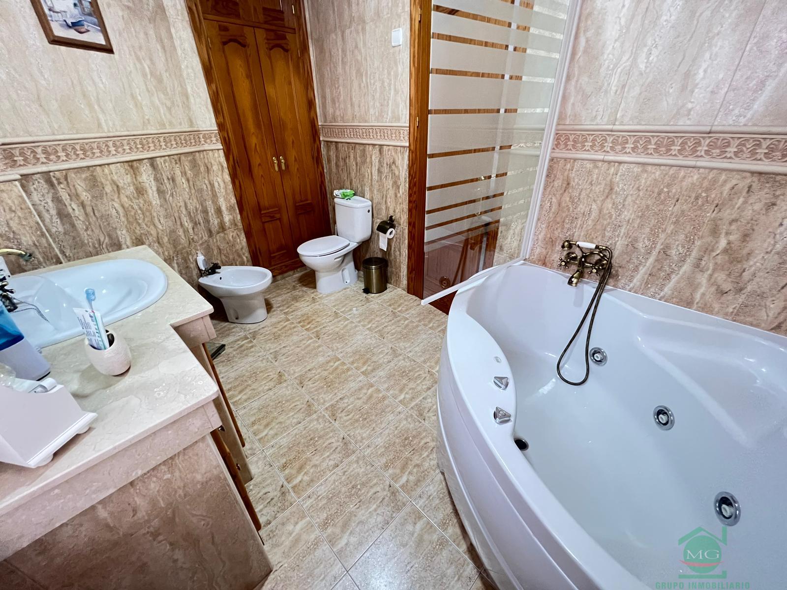 For sale of house in San Roque