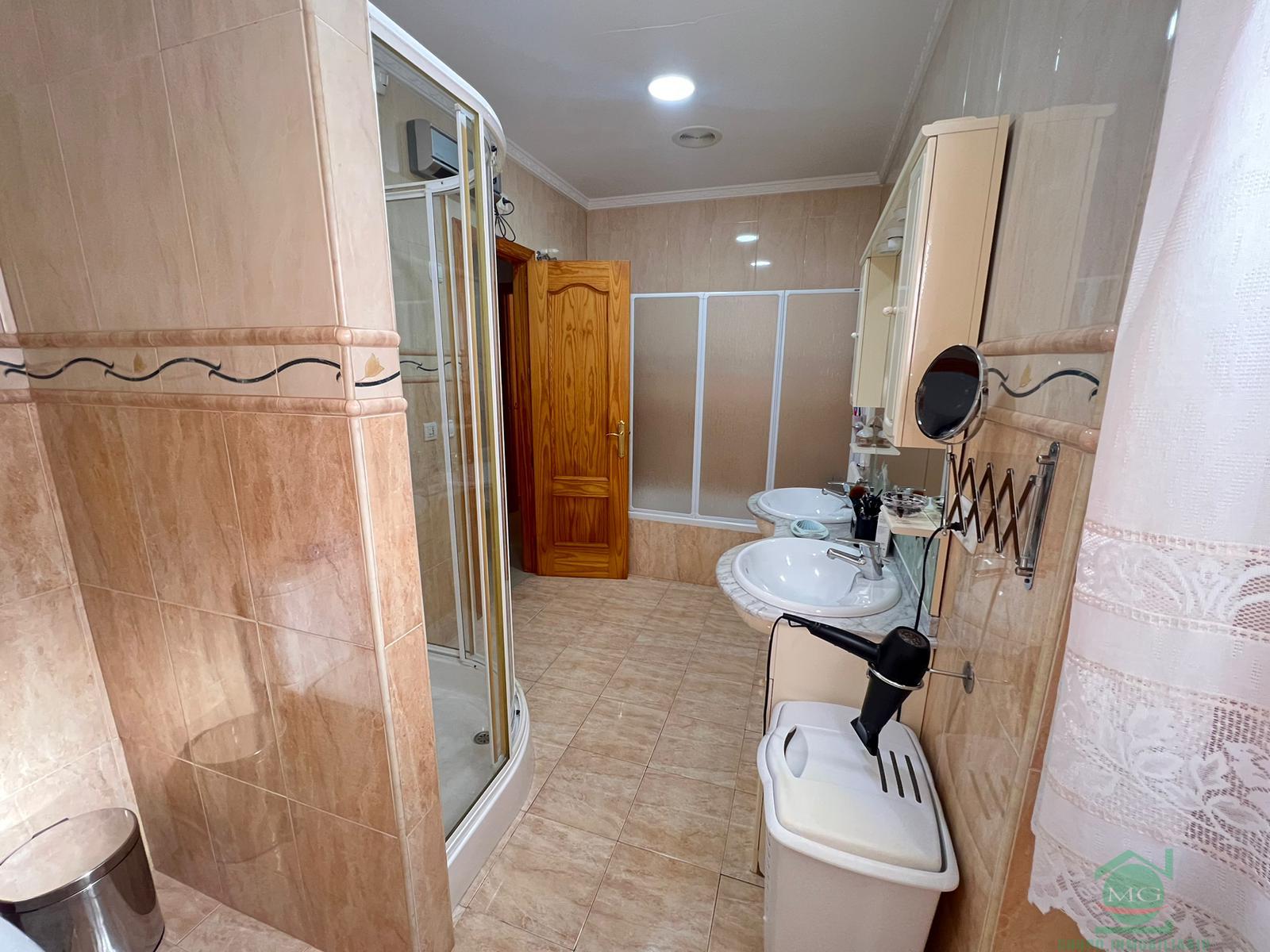 For sale of house in San Roque