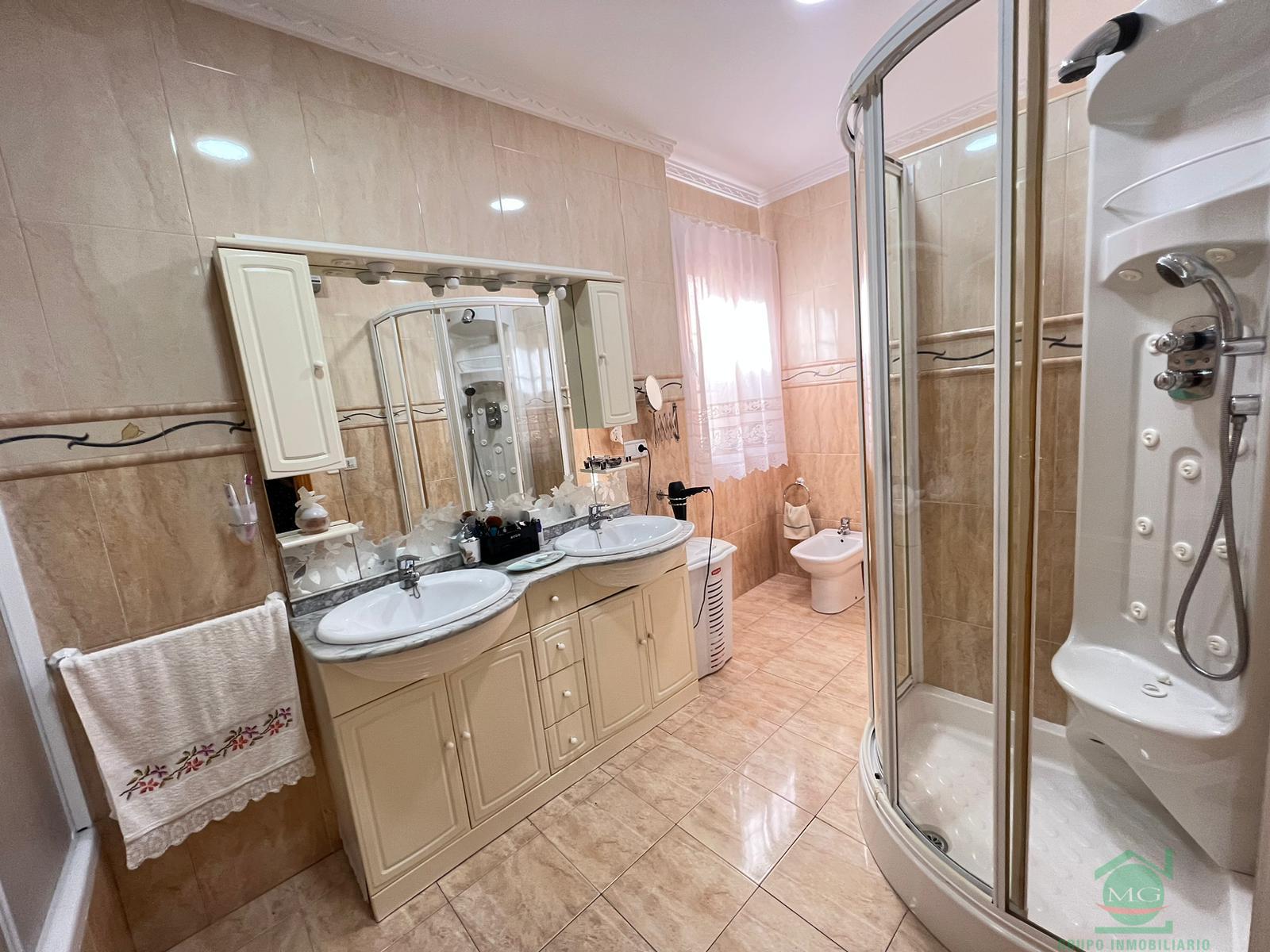 For sale of house in San Roque