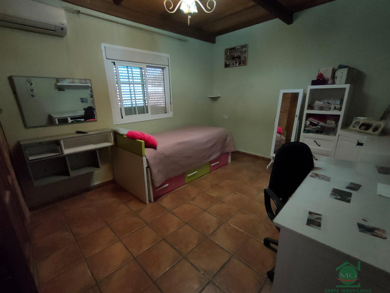 For sale of house in Los Barrios