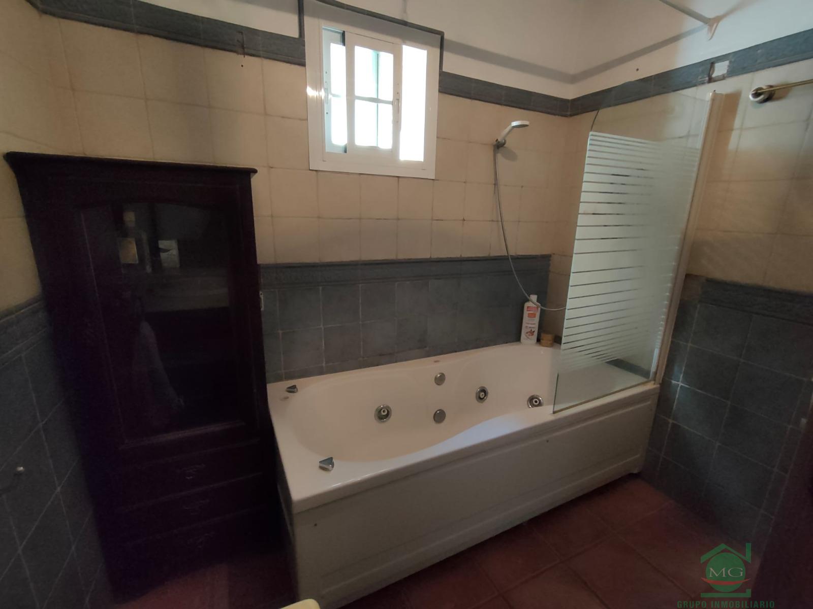 For sale of house in Los Barrios