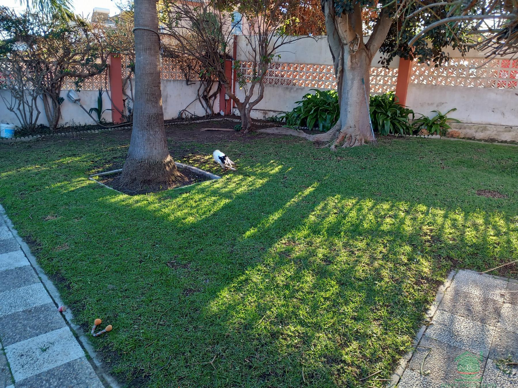 For sale of chalet in La Linea de la Concepcion
