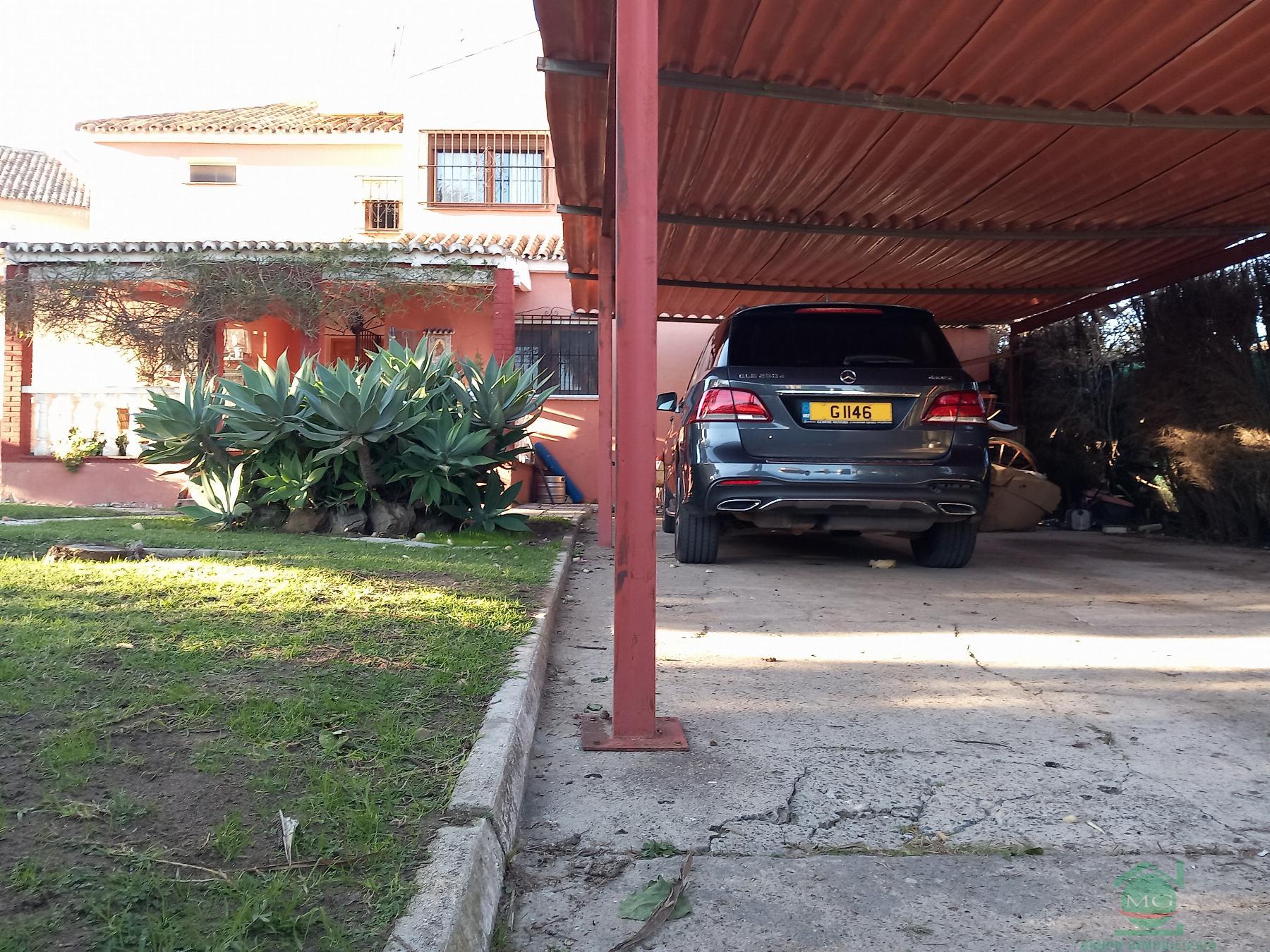 For sale of chalet in La Linea de la Concepcion