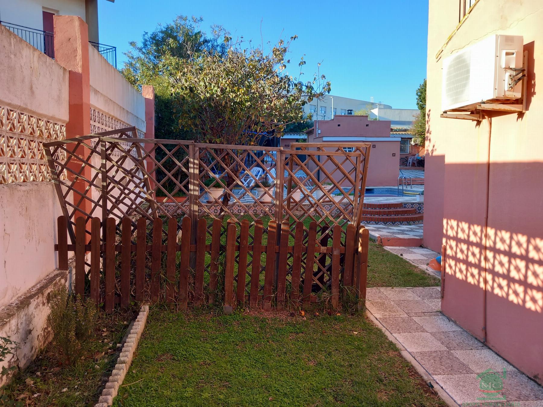 For sale of chalet in La Linea de la Concepcion