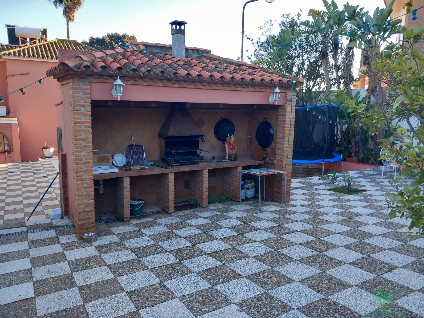 For sale of chalet in La Linea de la Concepcion