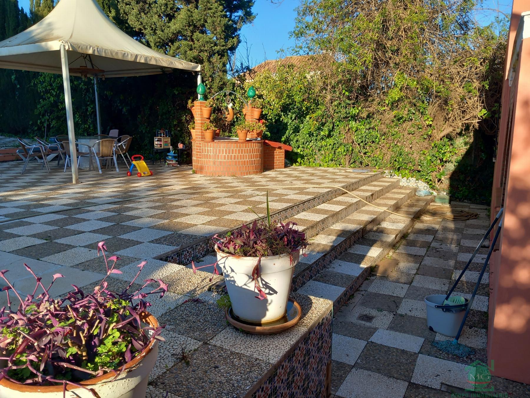 For sale of chalet in La Linea de la Concepcion