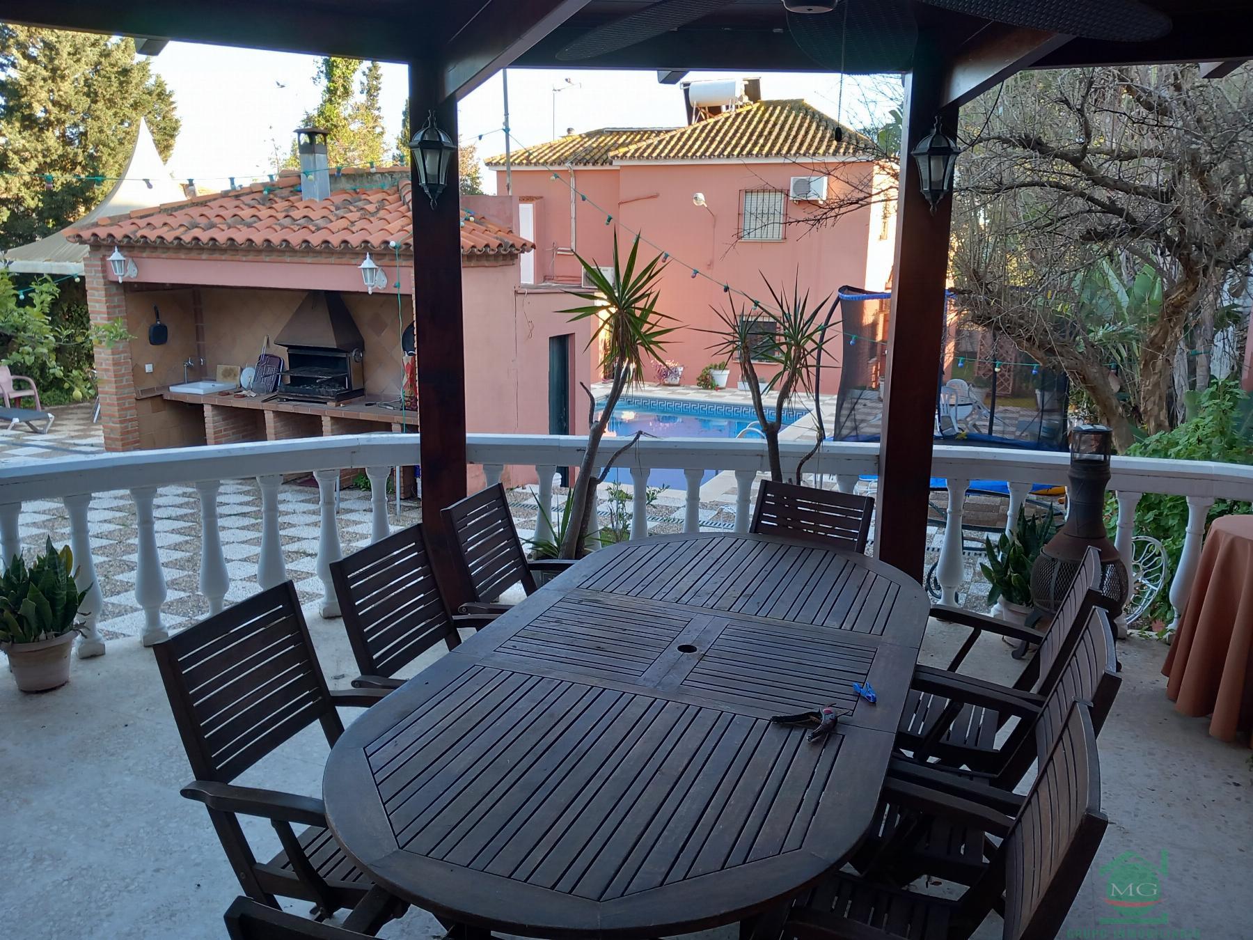 For sale of chalet in La Linea de la Concepcion