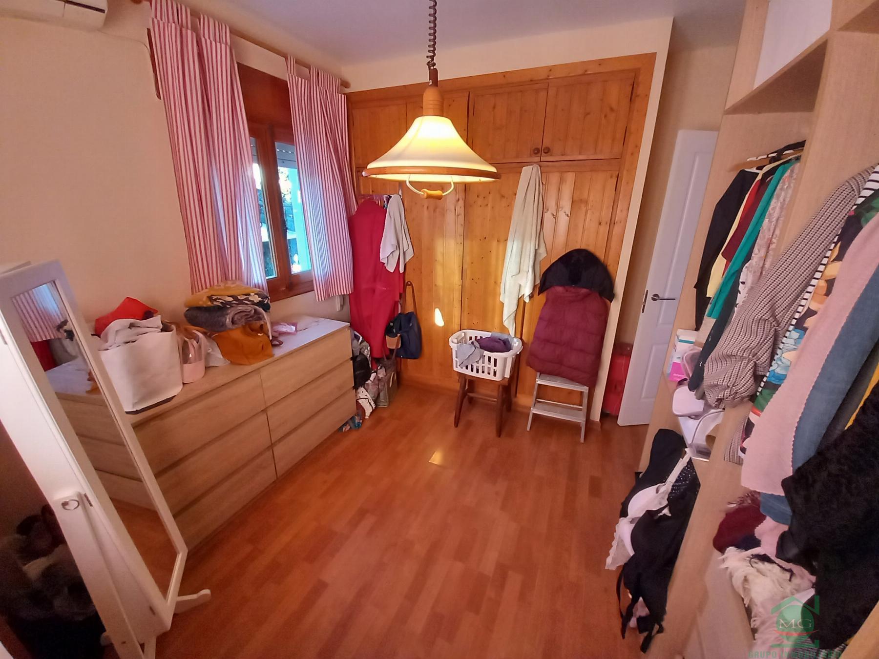 For sale of chalet in La Linea de la Concepcion