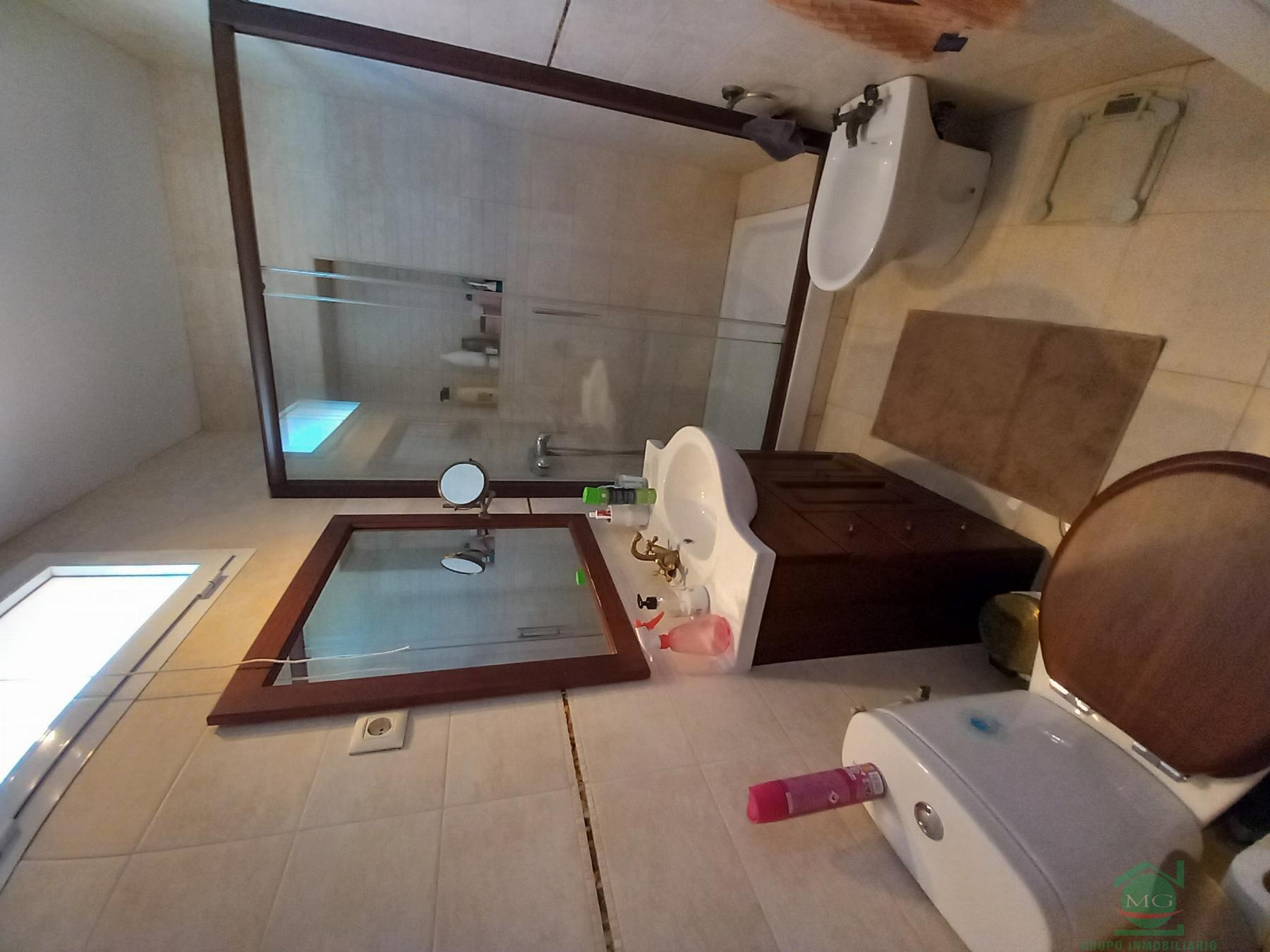 For sale of chalet in La Linea de la Concepcion