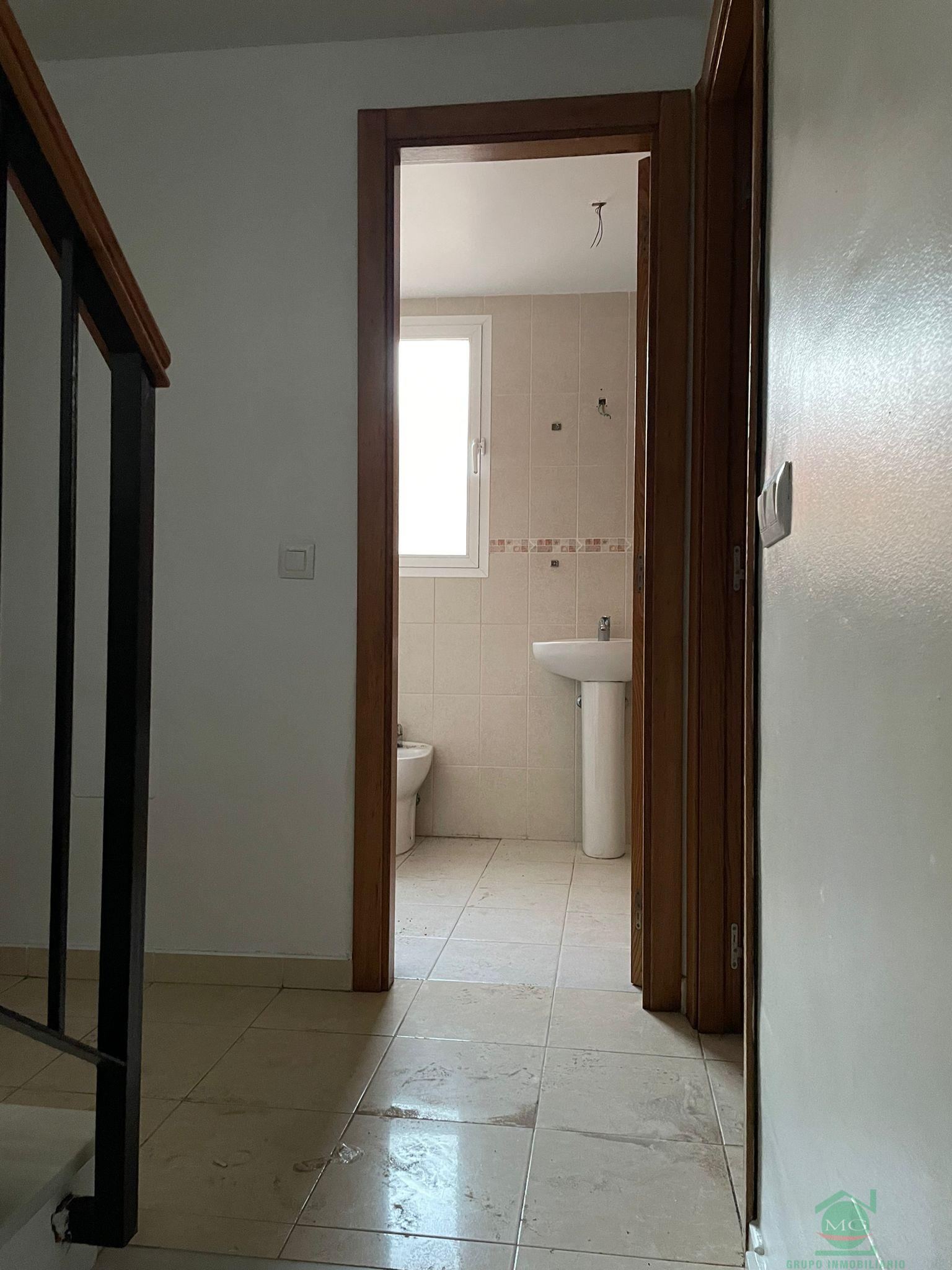 For sale of house in La Linea de la Concepcion