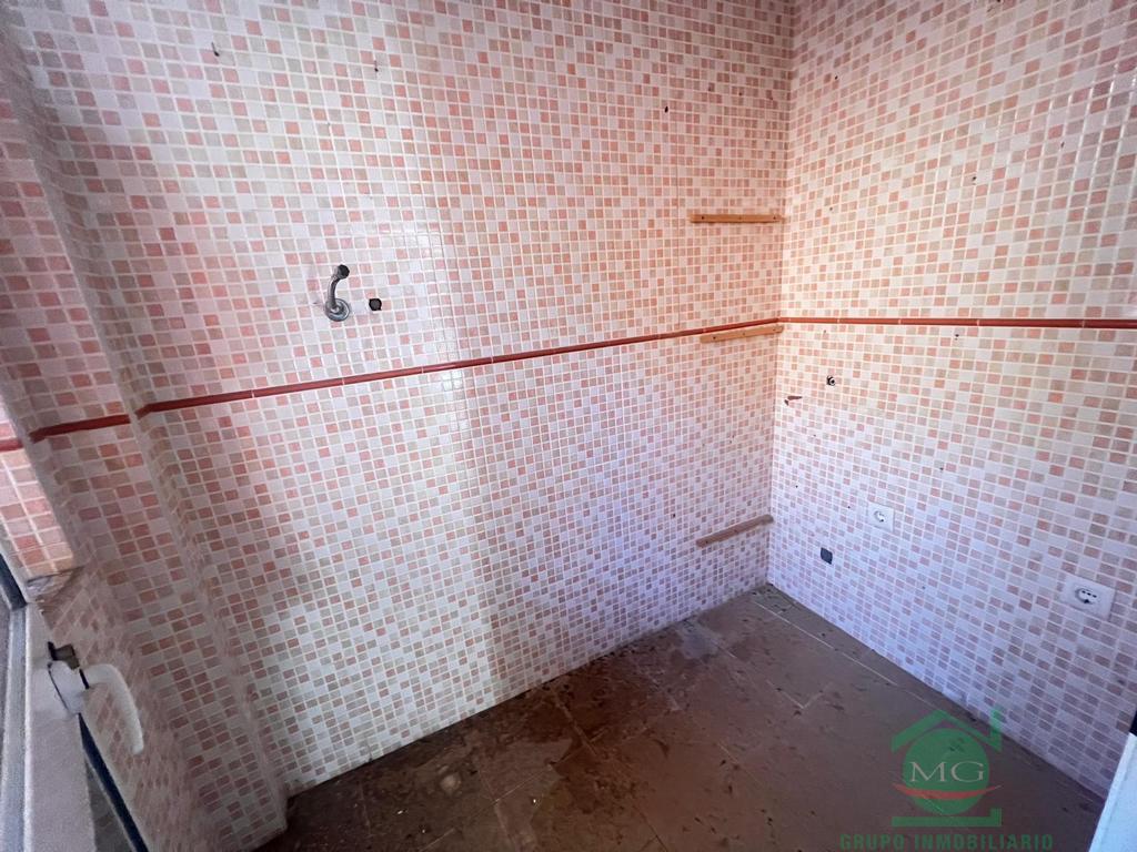 For sale of house in La Linea de la Concepcion