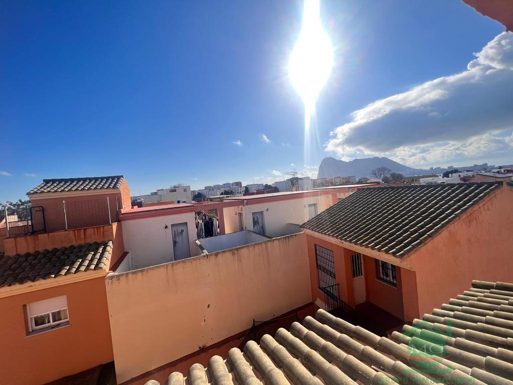 For sale of house in La Linea de la Concepcion