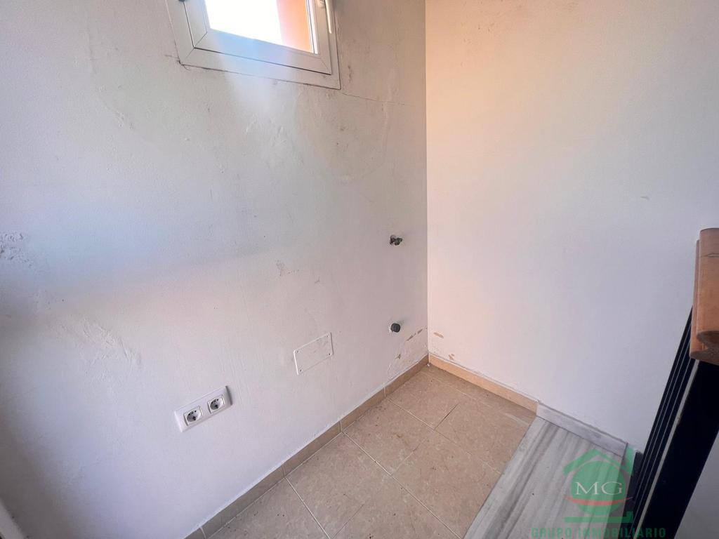 For sale of house in La Linea de la Concepcion