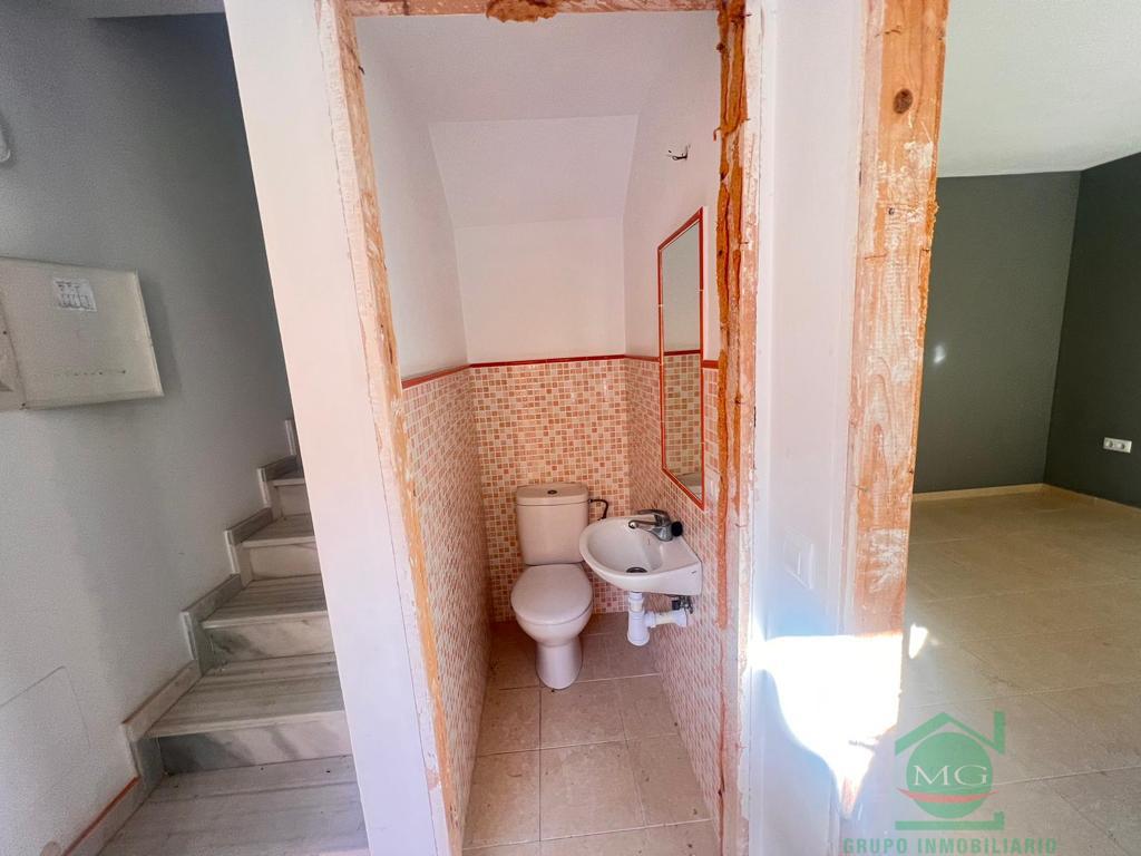 For sale of house in La Linea de la Concepcion