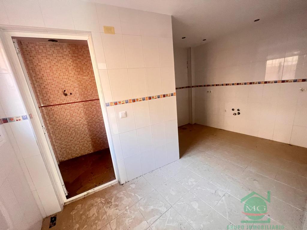 For sale of house in La Linea de la Concepcion