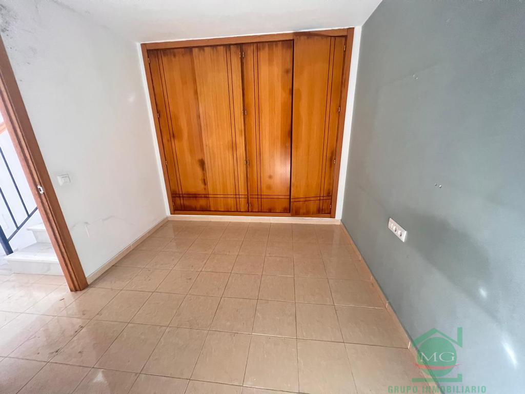 For sale of house in La Linea de la Concepcion