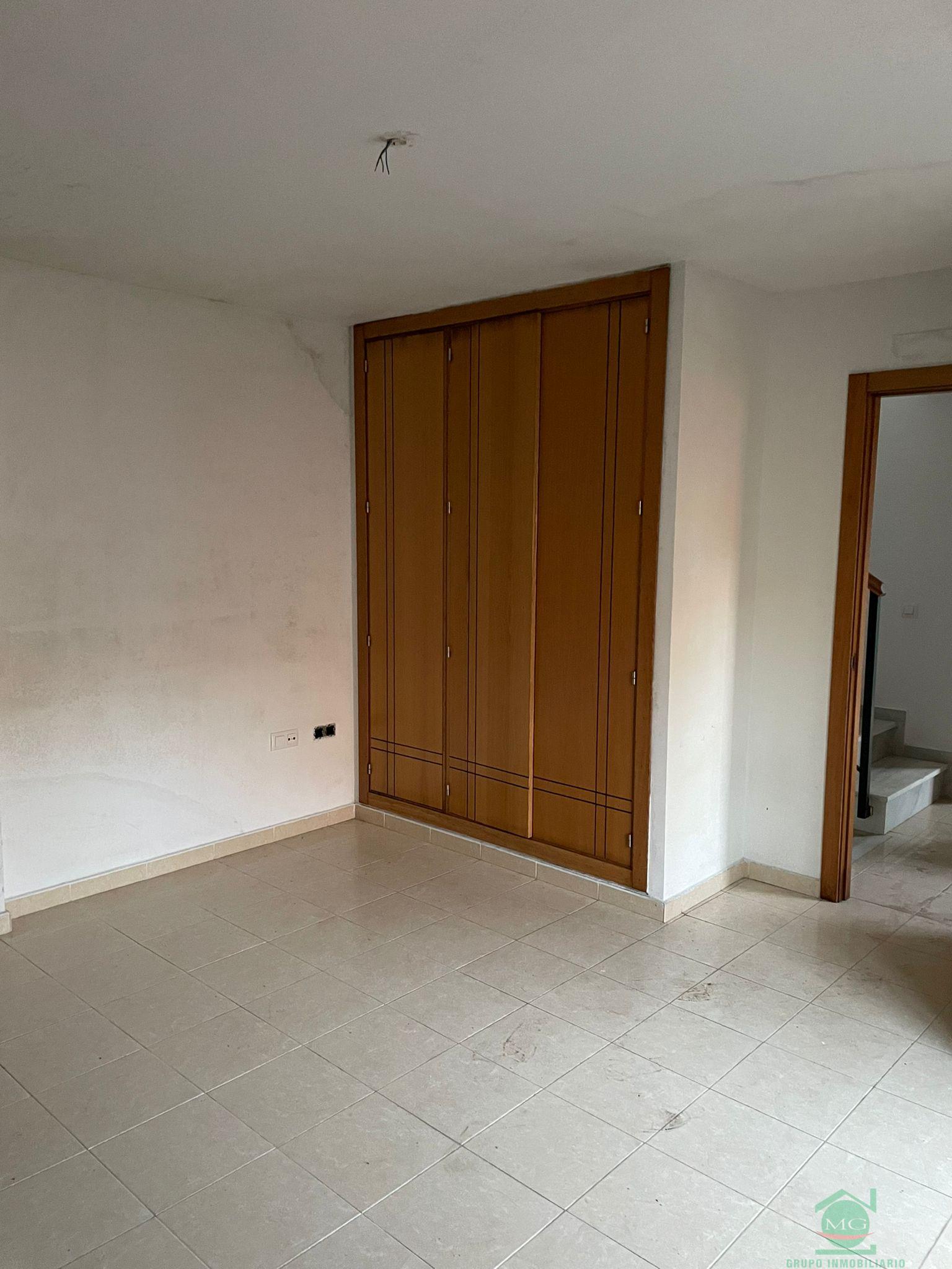 For sale of house in La Linea de la Concepcion