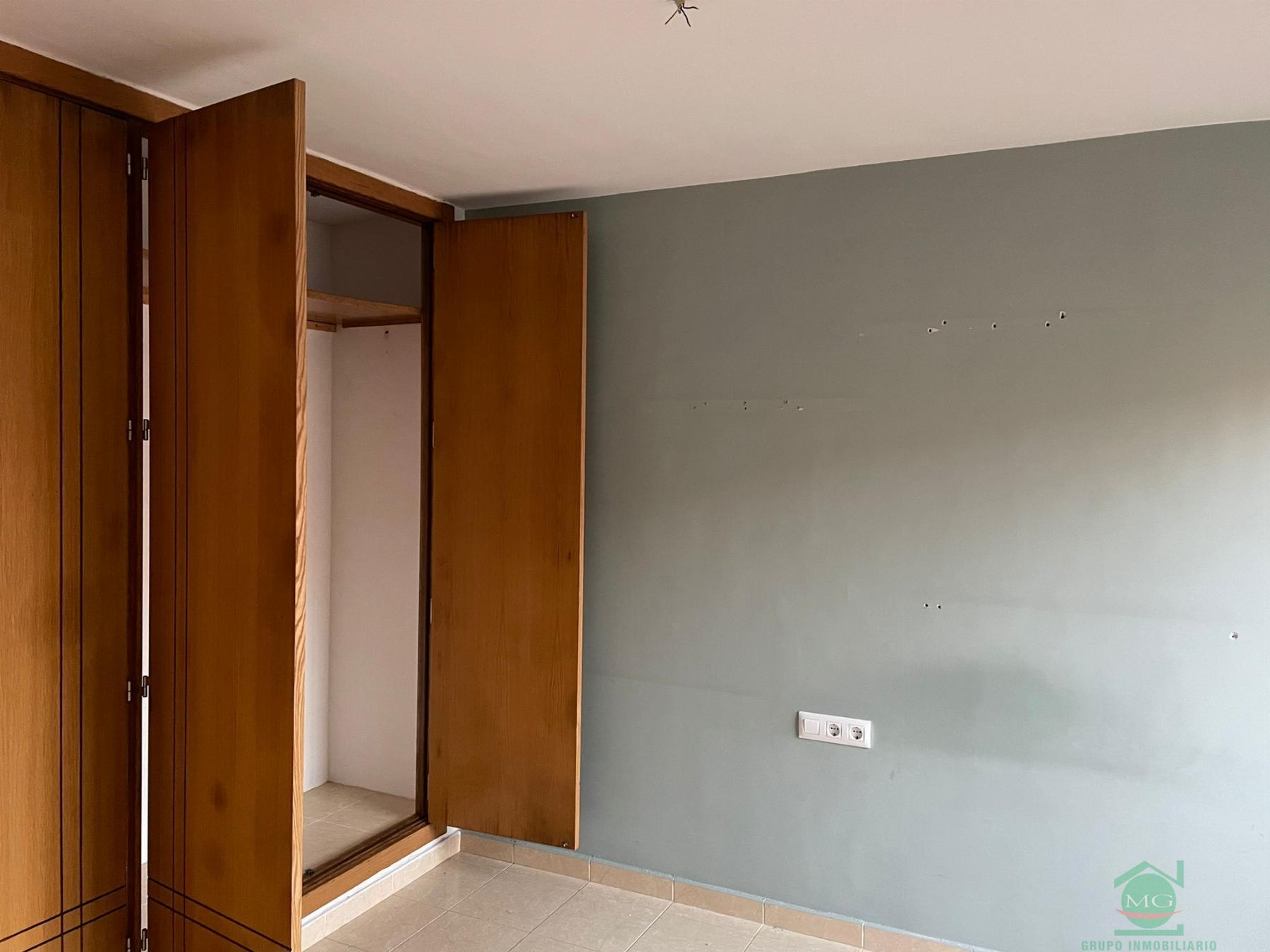 For sale of house in La Linea de la Concepcion