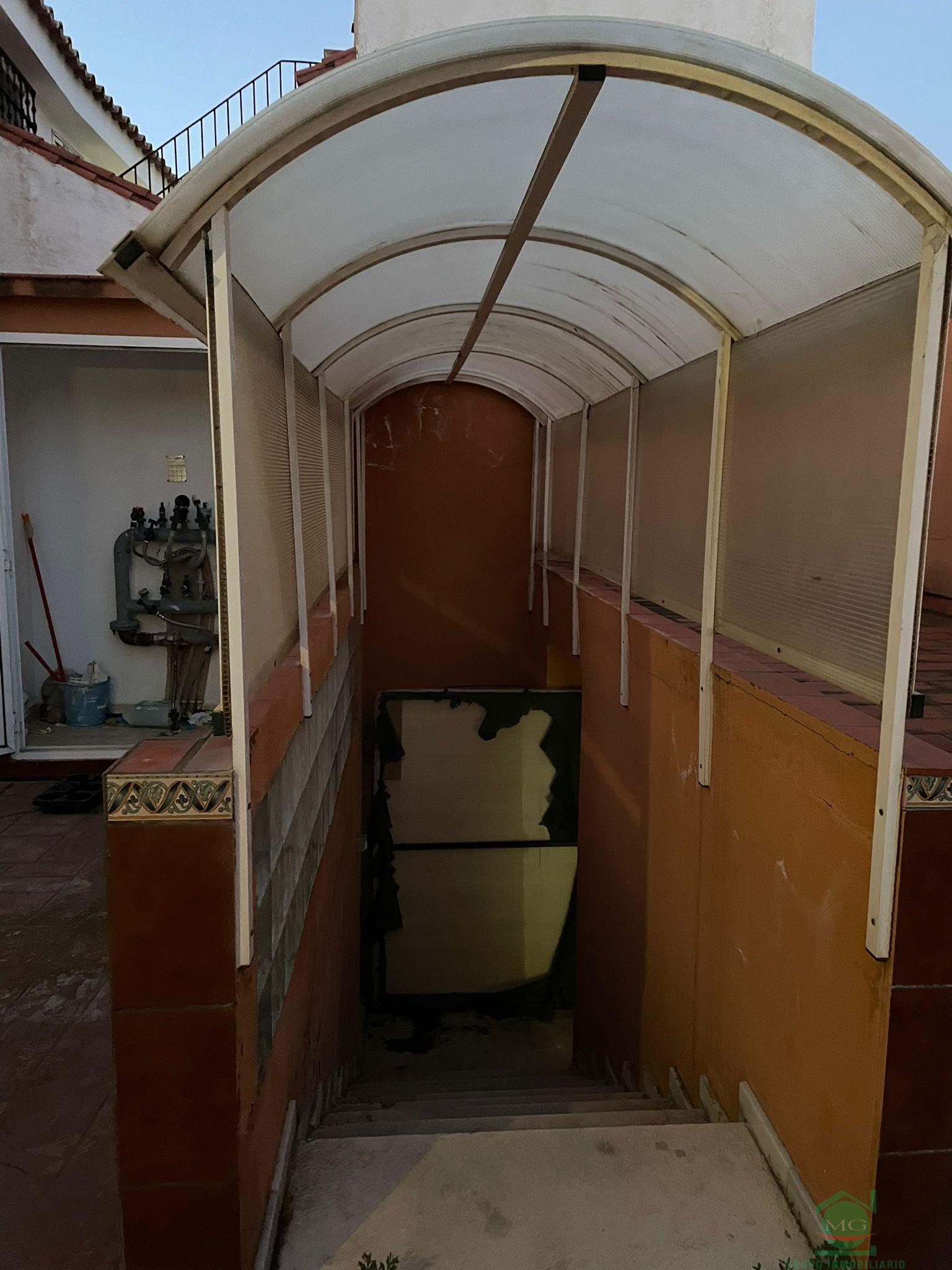 For sale of house in La Linea de la Concepcion