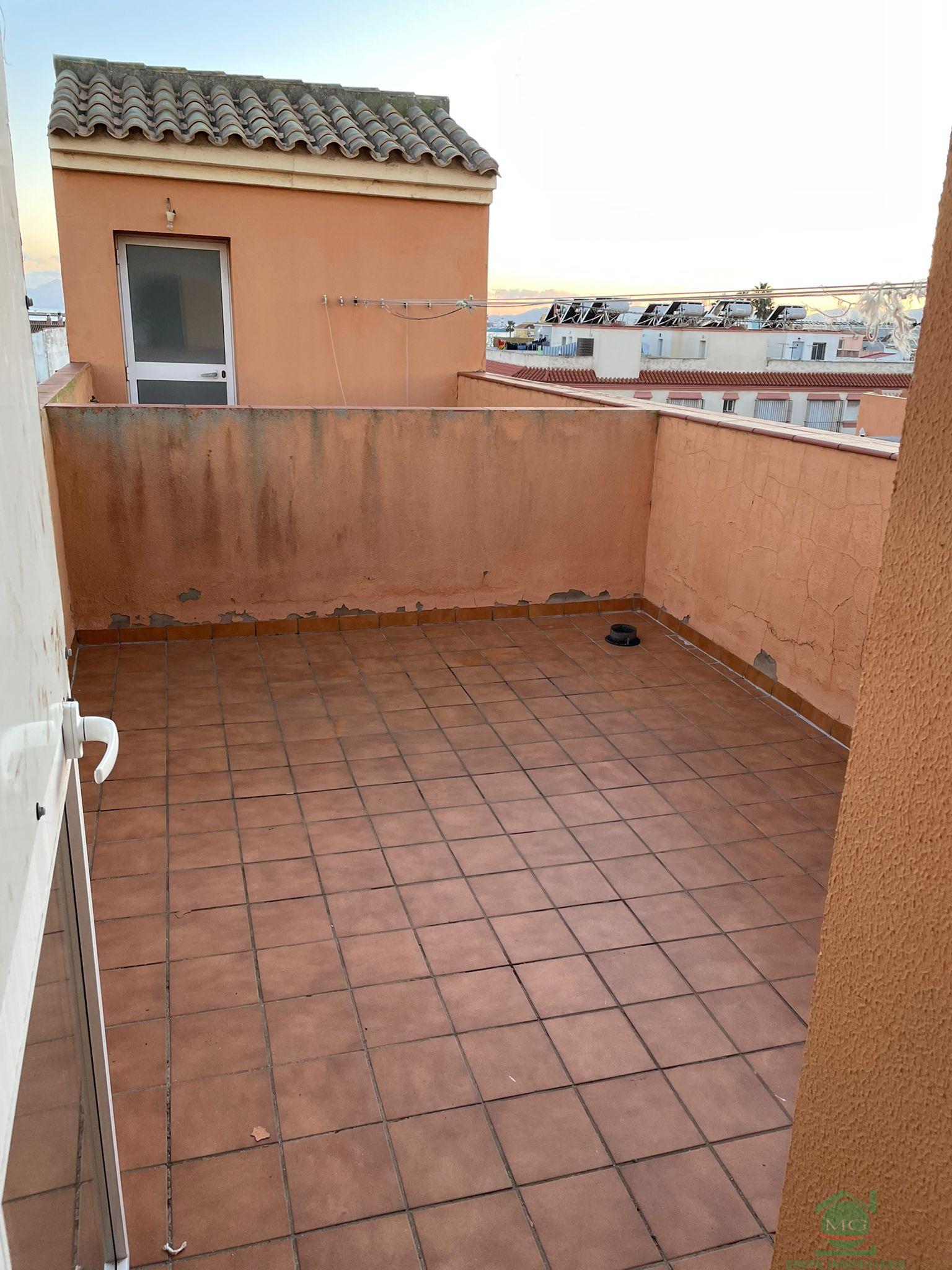 For sale of house in La Linea de la Concepcion