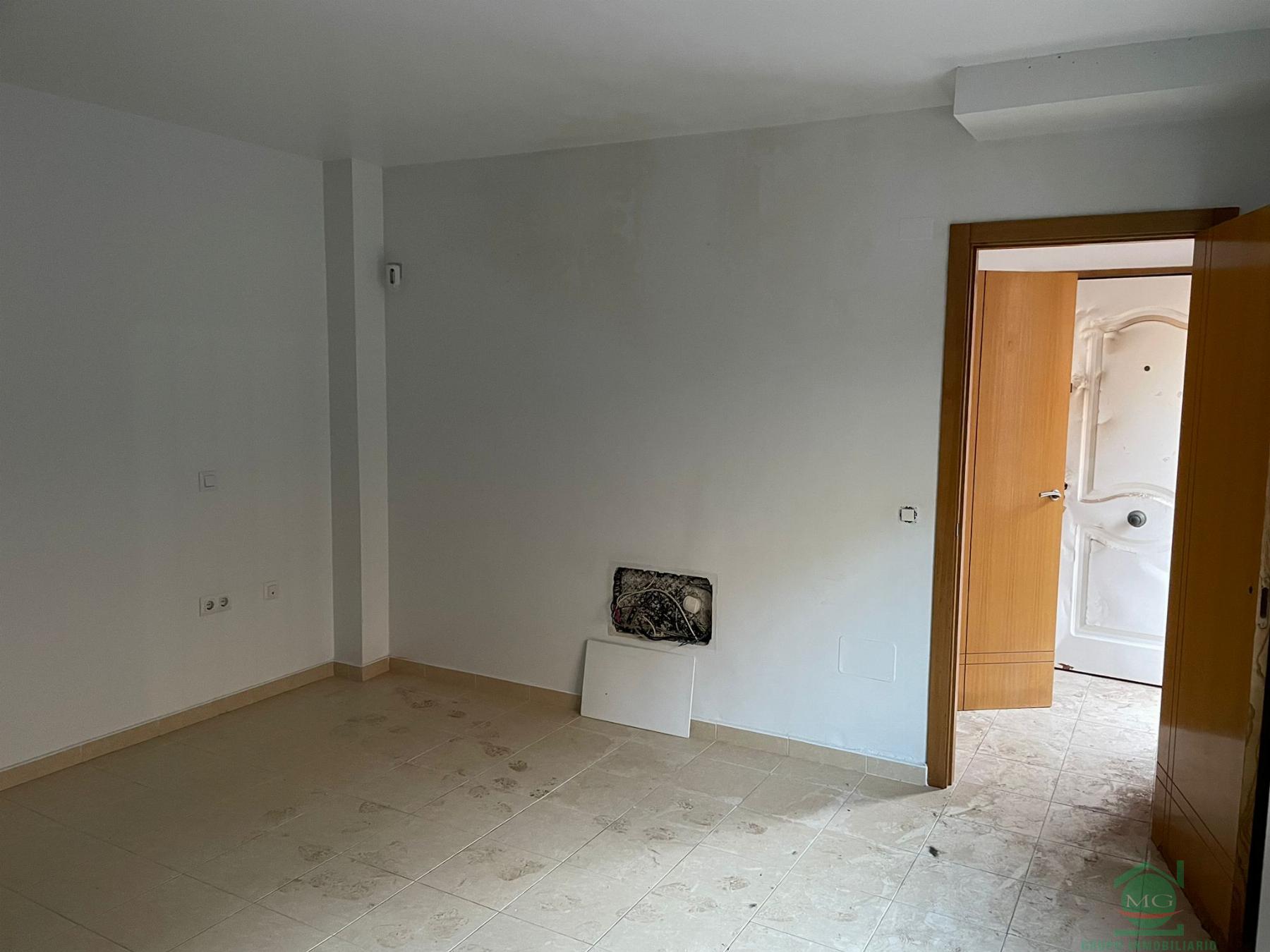 For sale of house in La Linea de la Concepcion