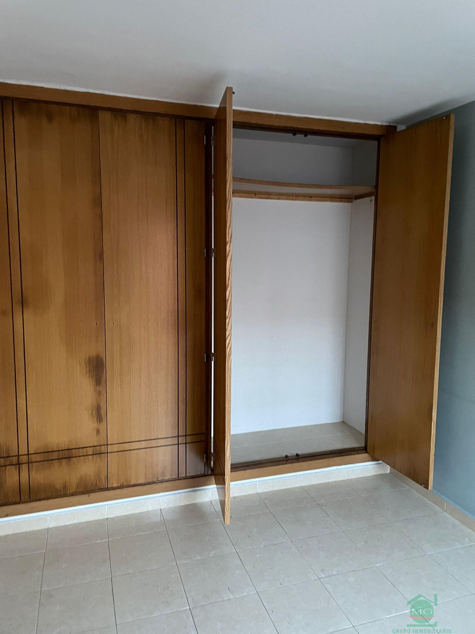 For sale of house in La Linea de la Concepcion