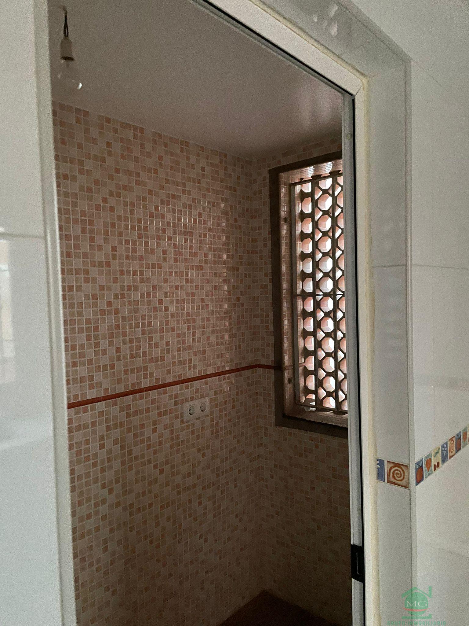 For sale of house in La Linea de la Concepcion