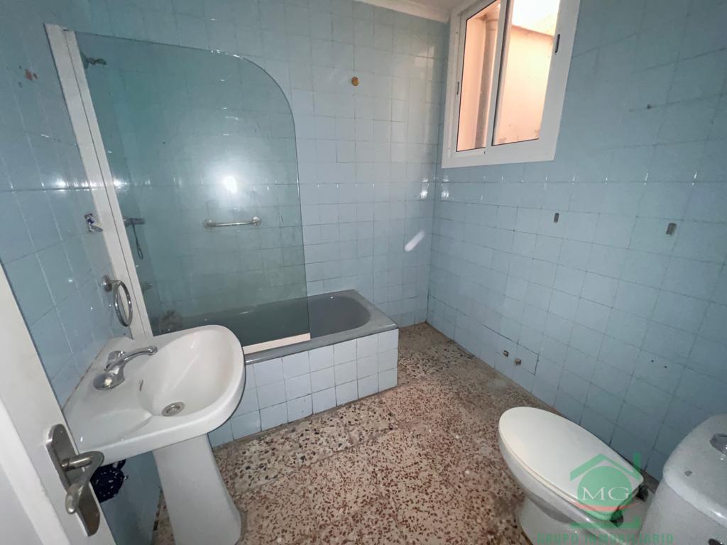 For sale of house in San Roque