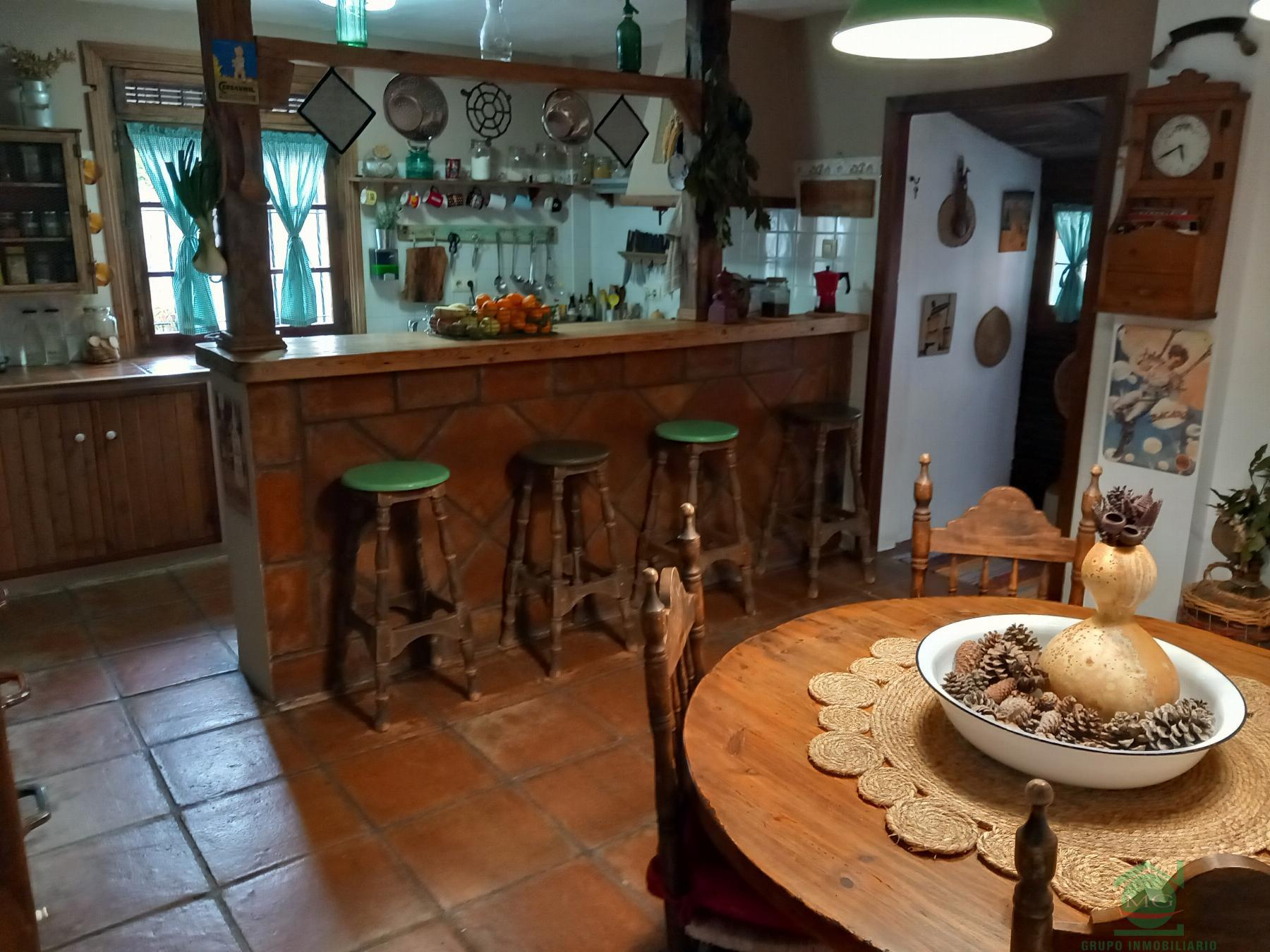 For sale of chalet in La Linea de la Concepcion