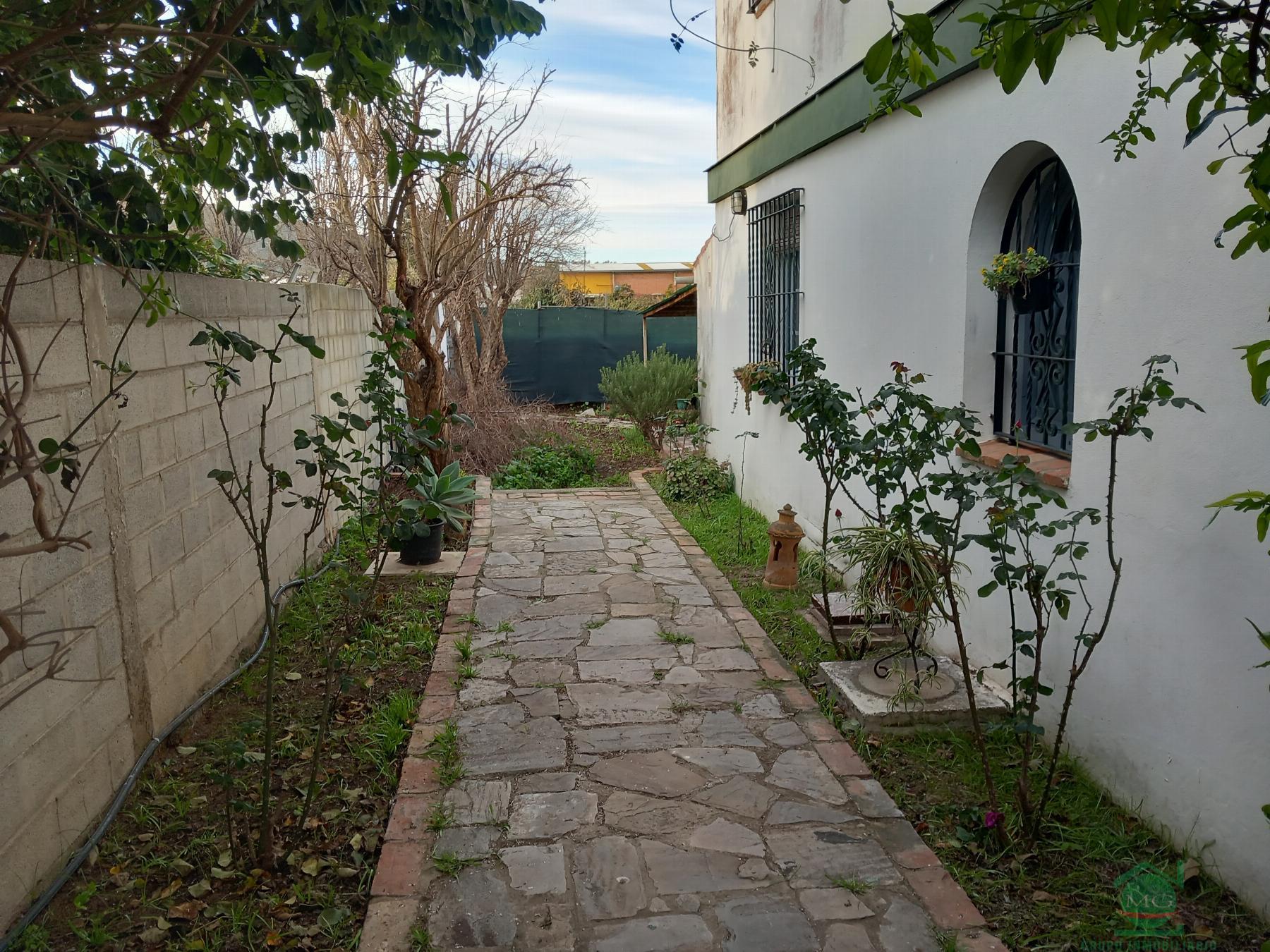 For sale of chalet in La Linea de la Concepcion