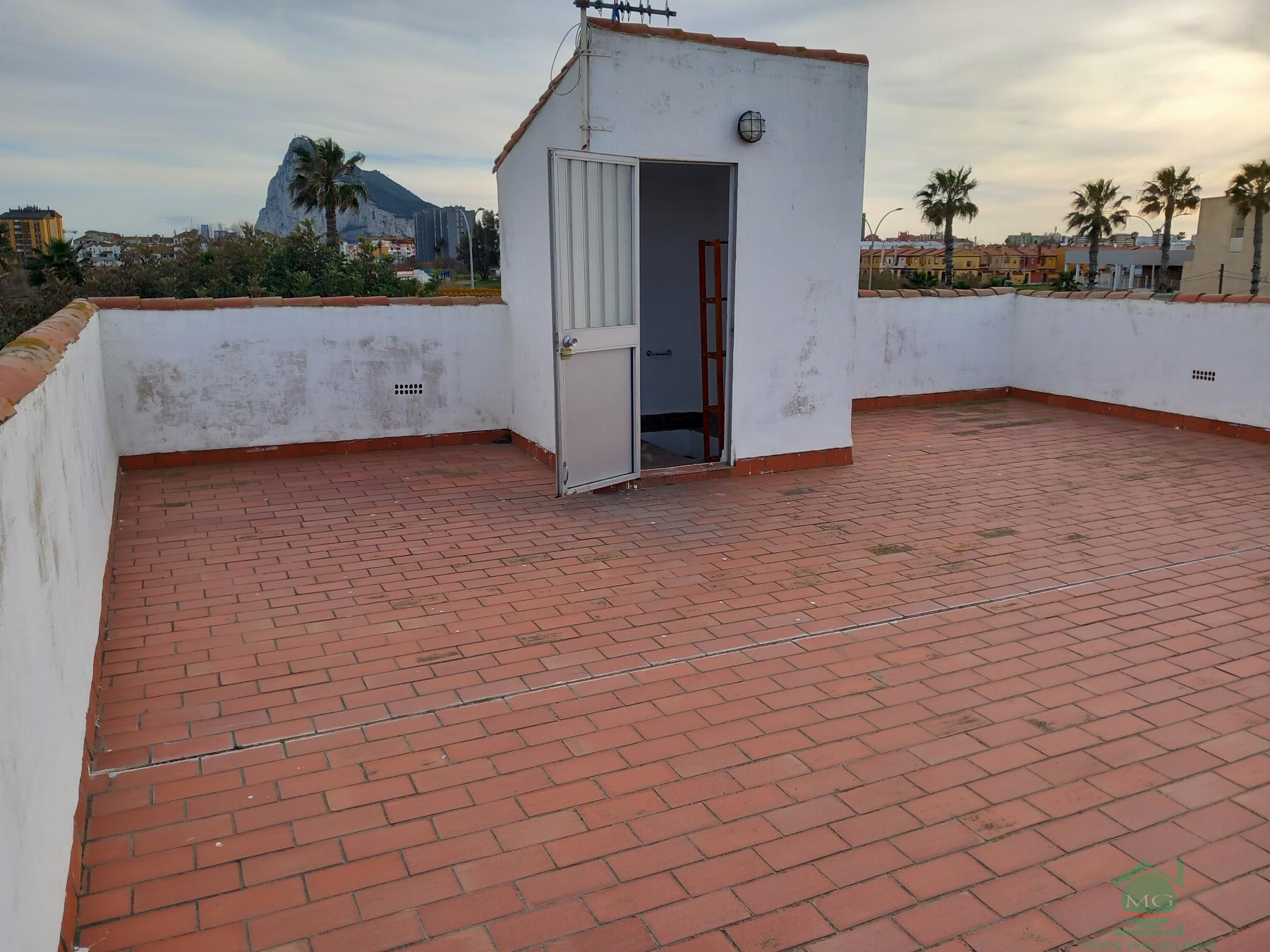 For sale of chalet in La Linea de la Concepcion