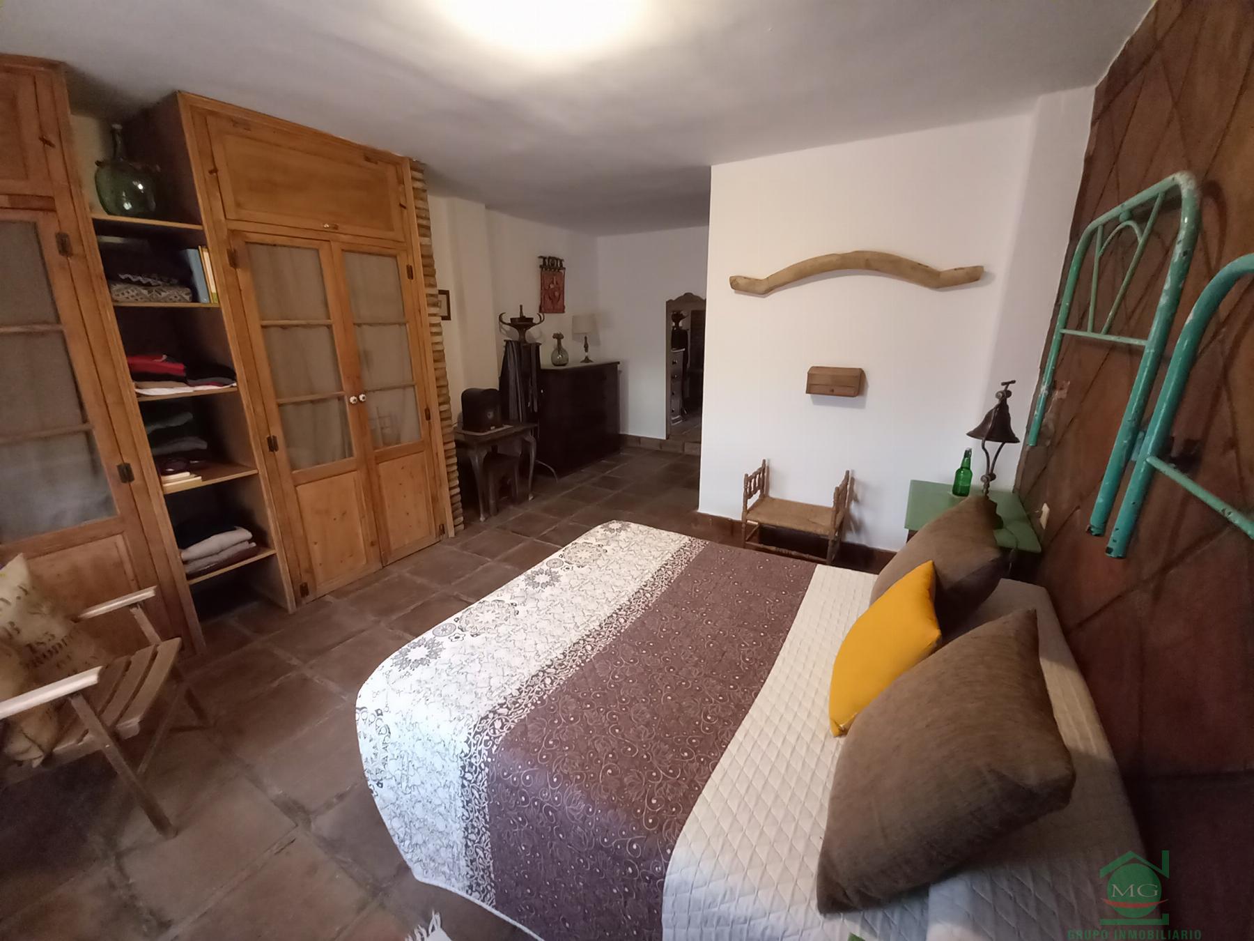 For sale of chalet in La Linea de la Concepcion