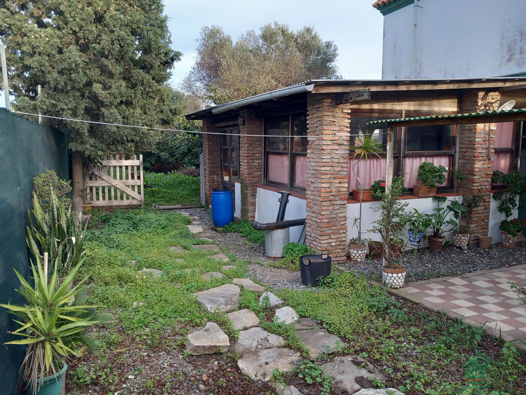 For sale of chalet in La Linea de la Concepcion