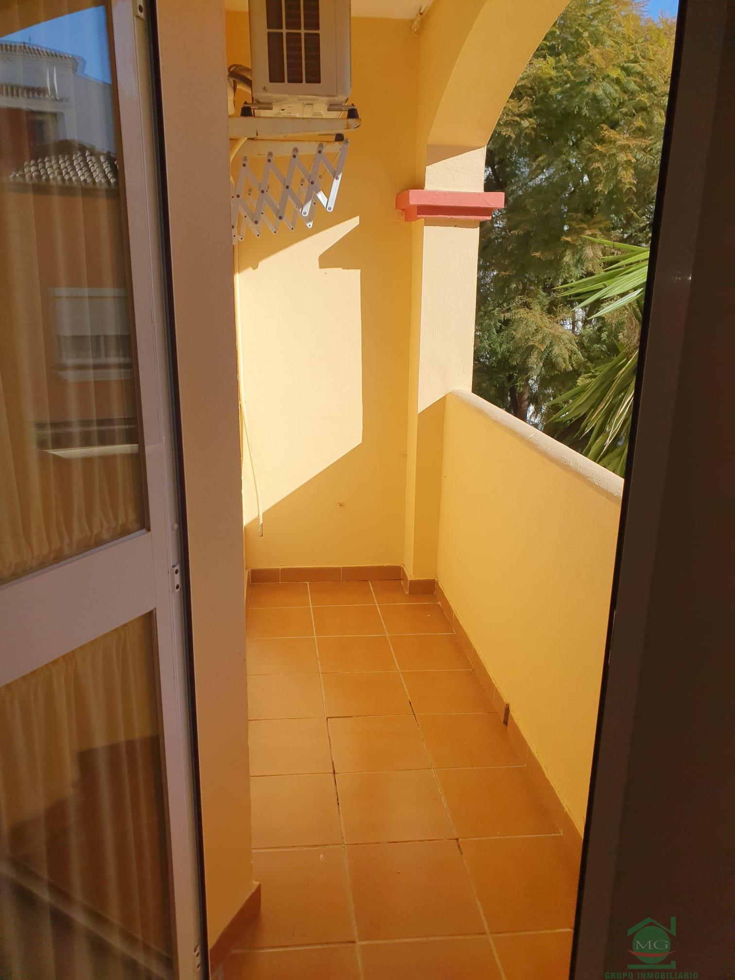 For sale of flat in San Luis de Sabinillas