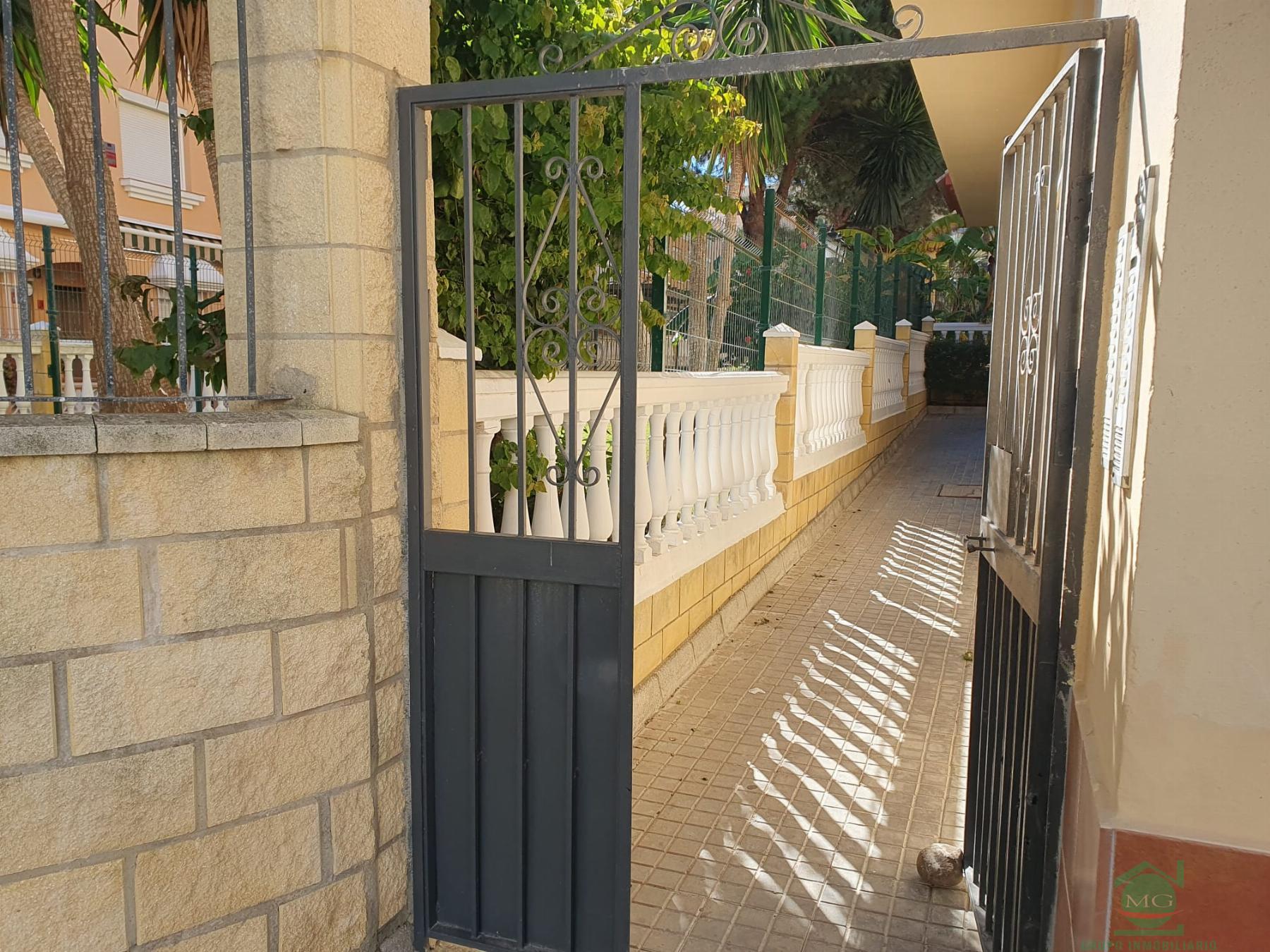 For sale of flat in San Luis de Sabinillas