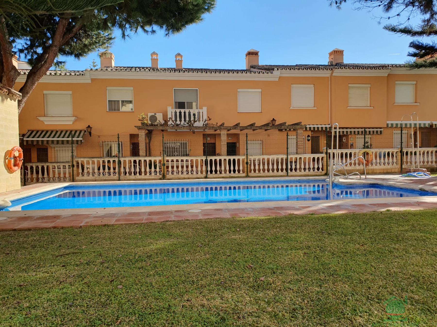 For sale of flat in San Luis de Sabinillas