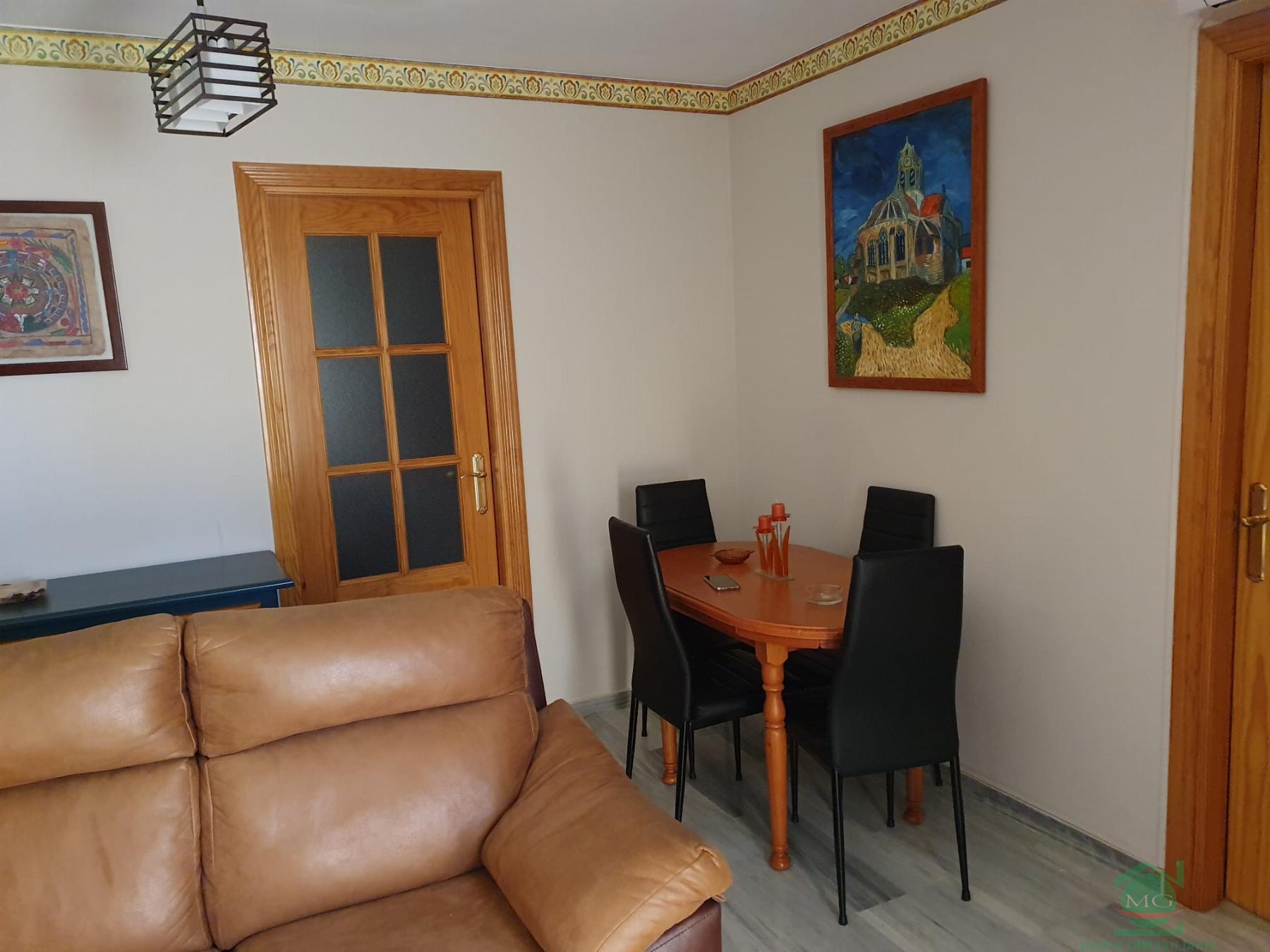 For sale of flat in San Luis de Sabinillas